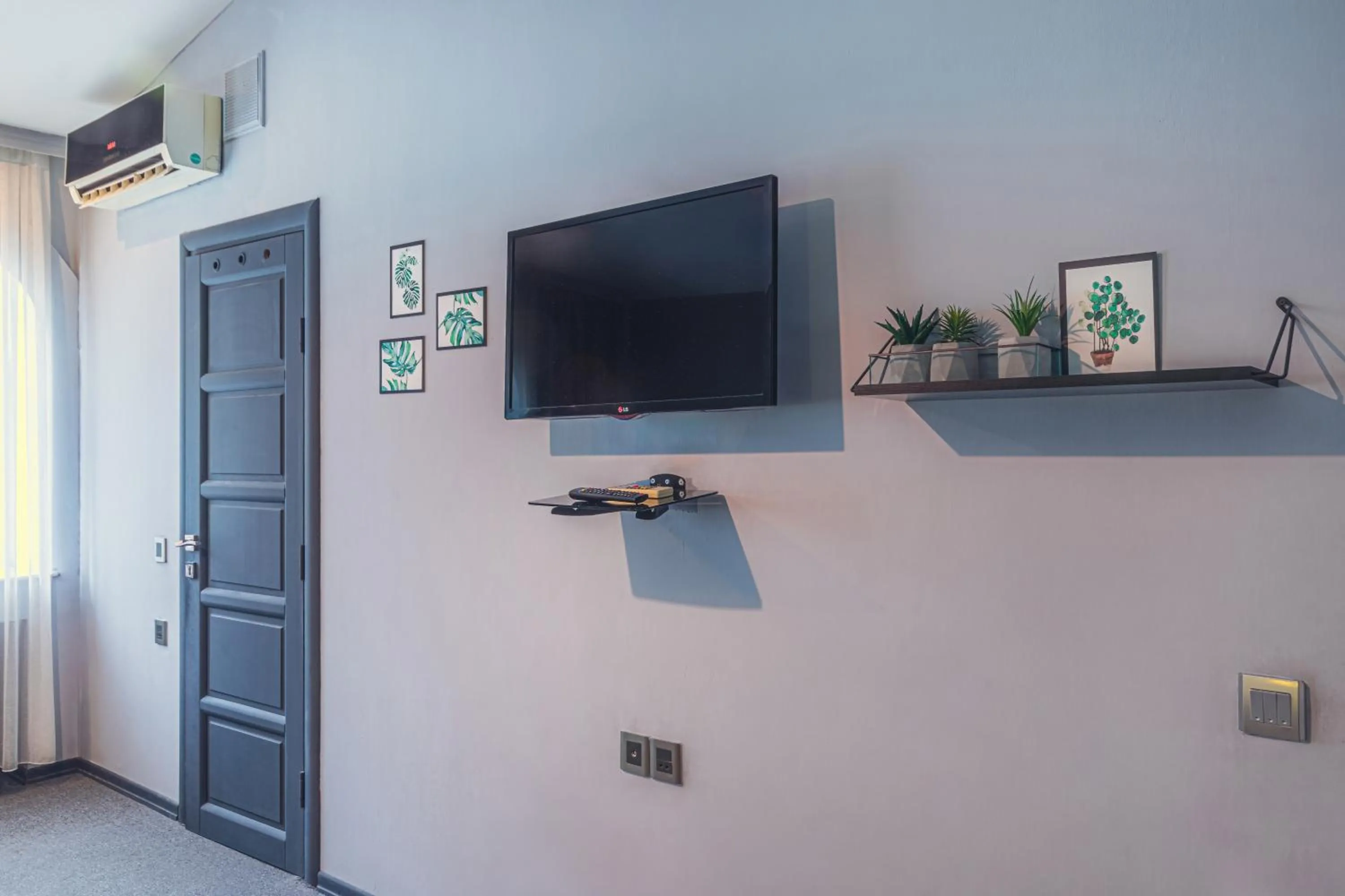 TV and multimedia in Maestro Hotel