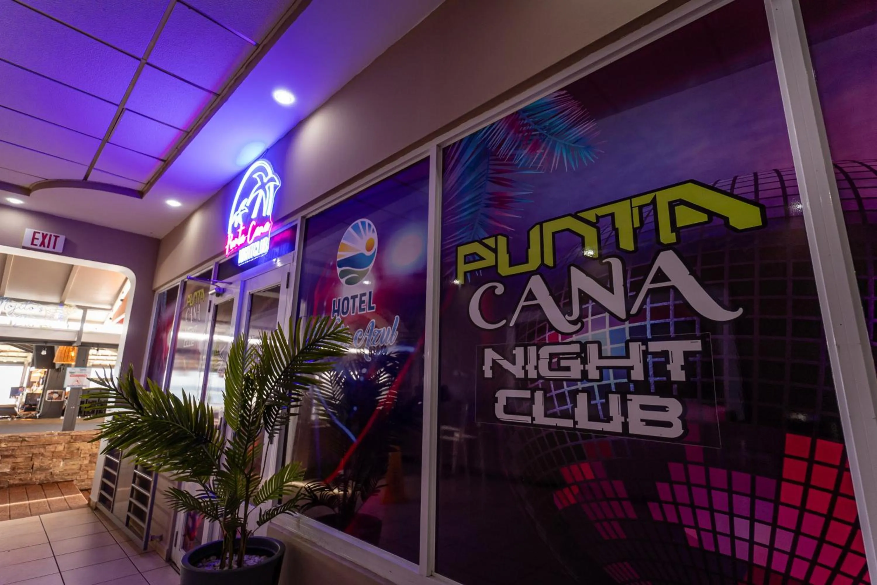 Night in Hotel Vista Azul