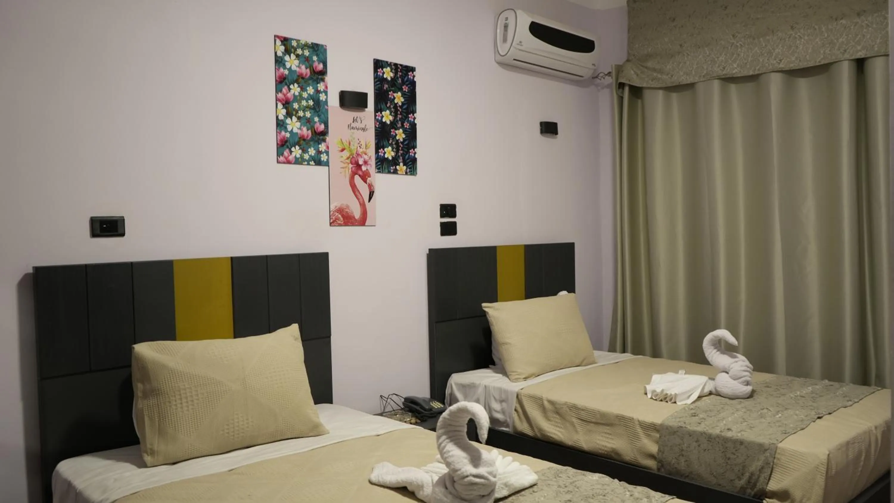 Bed in Good Season Hotel