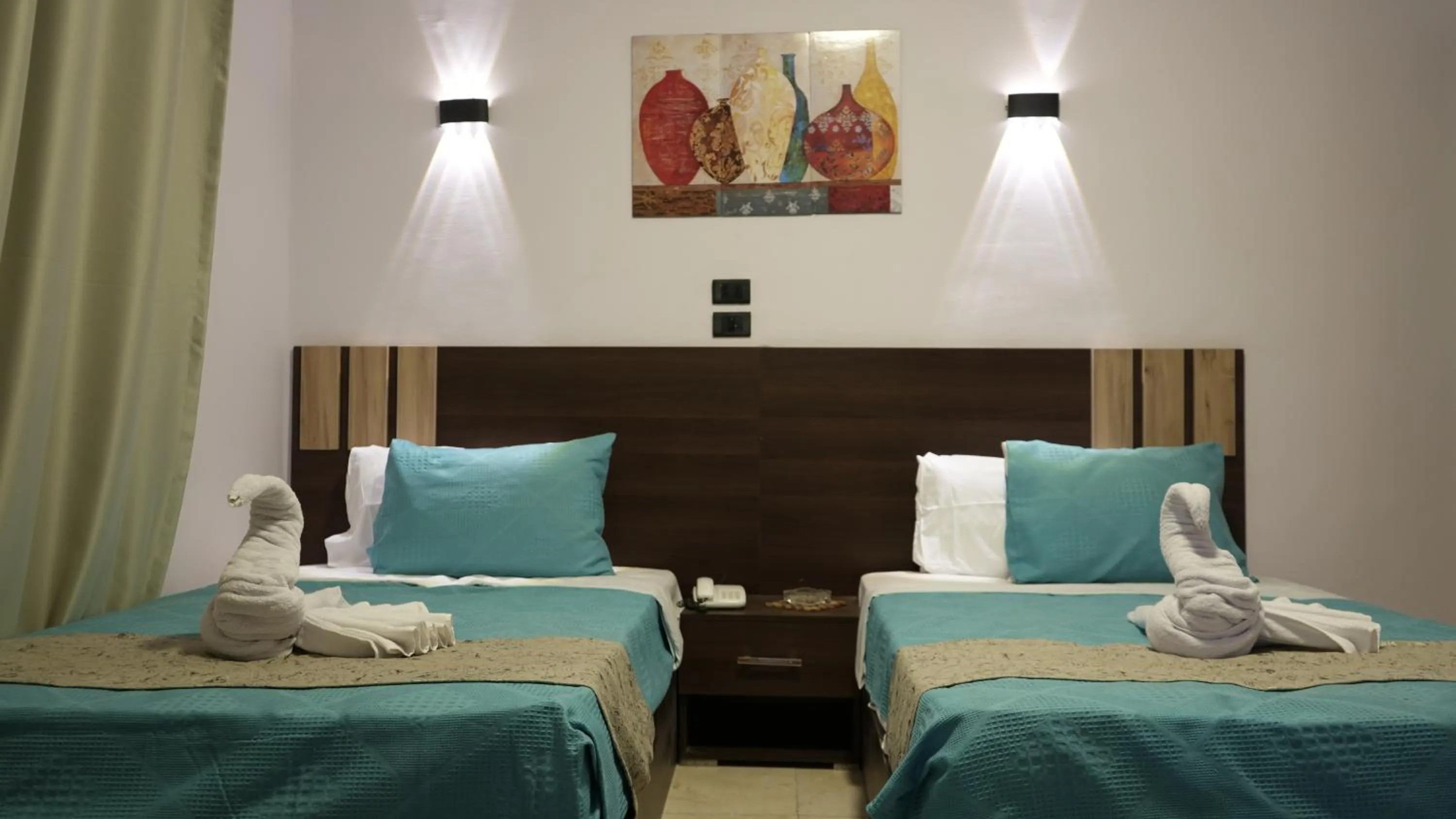 Bed in Good Season Hotel