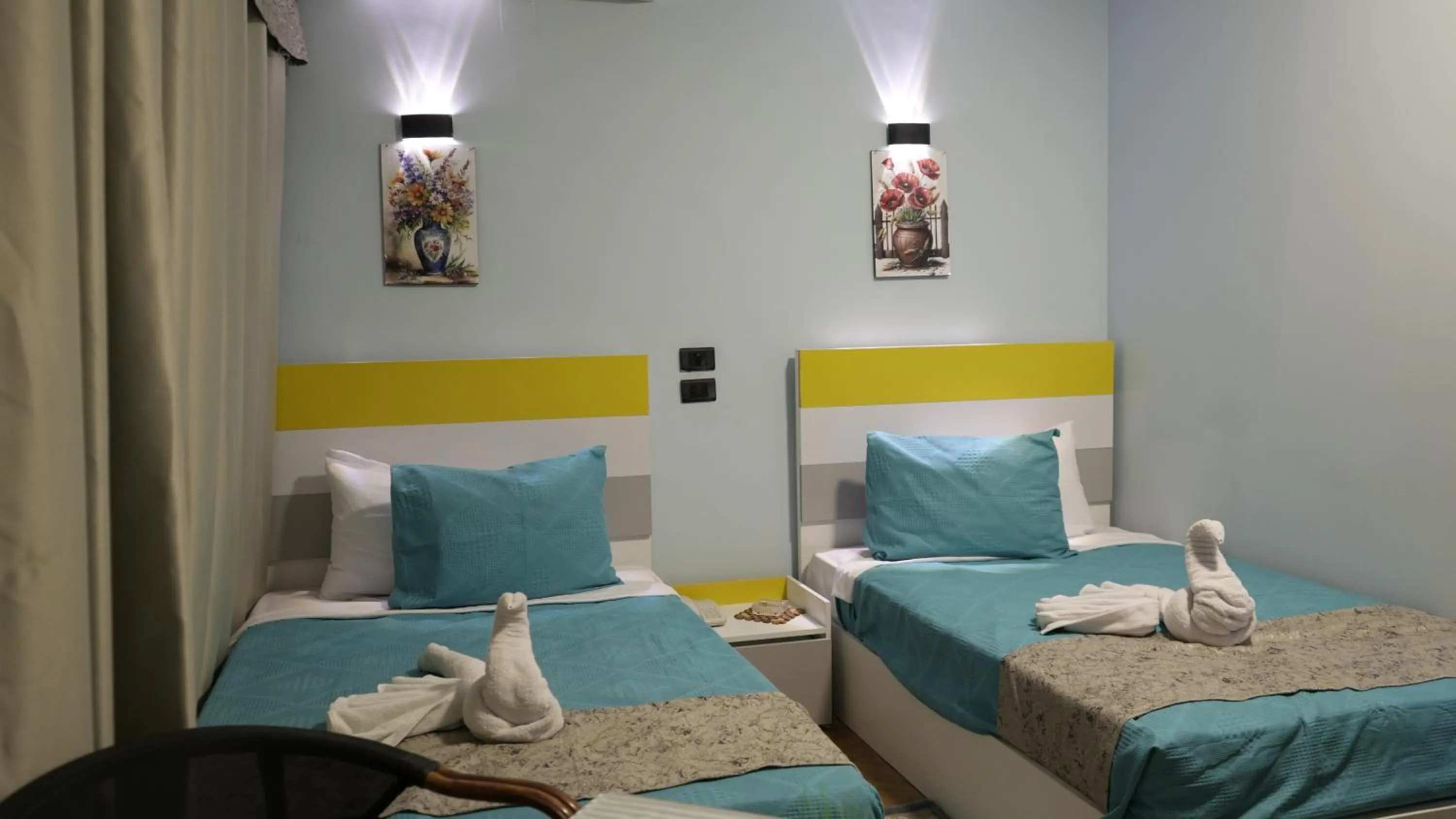 Bed in Good Season Hotel