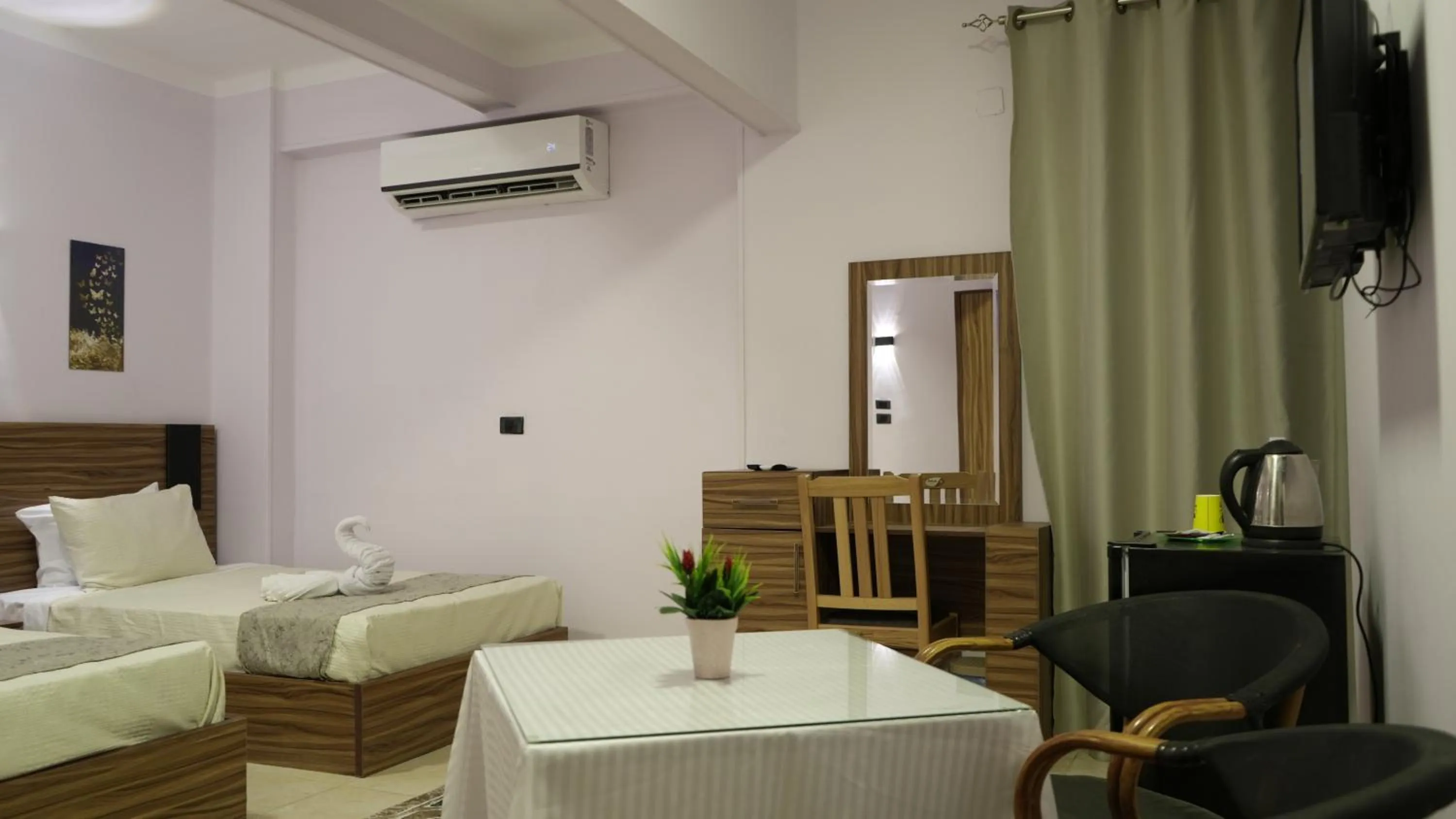 Bed in Good Season Hotel