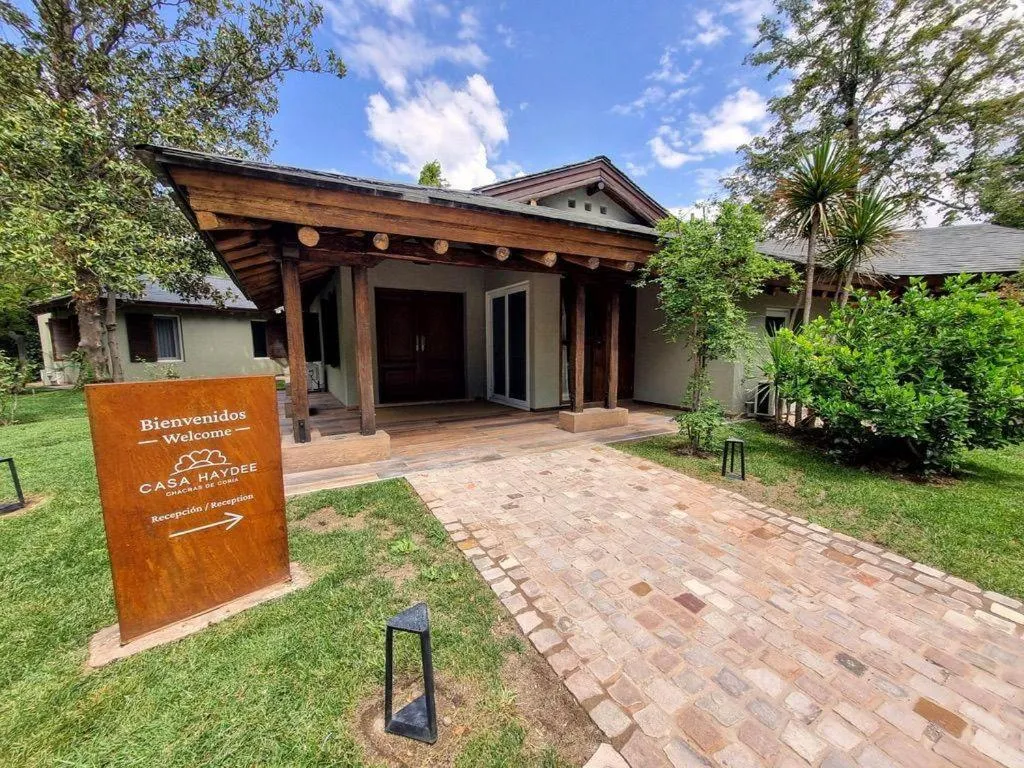 Property building in Casa Haydee