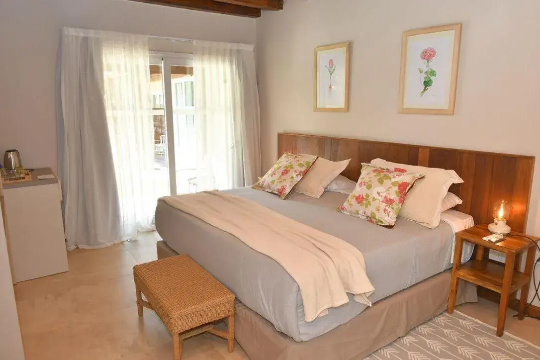 Superior Double or Twin Room with Garden View in Casa Haydee Superior Double or Twin Room with Garden View in Casa Haydee