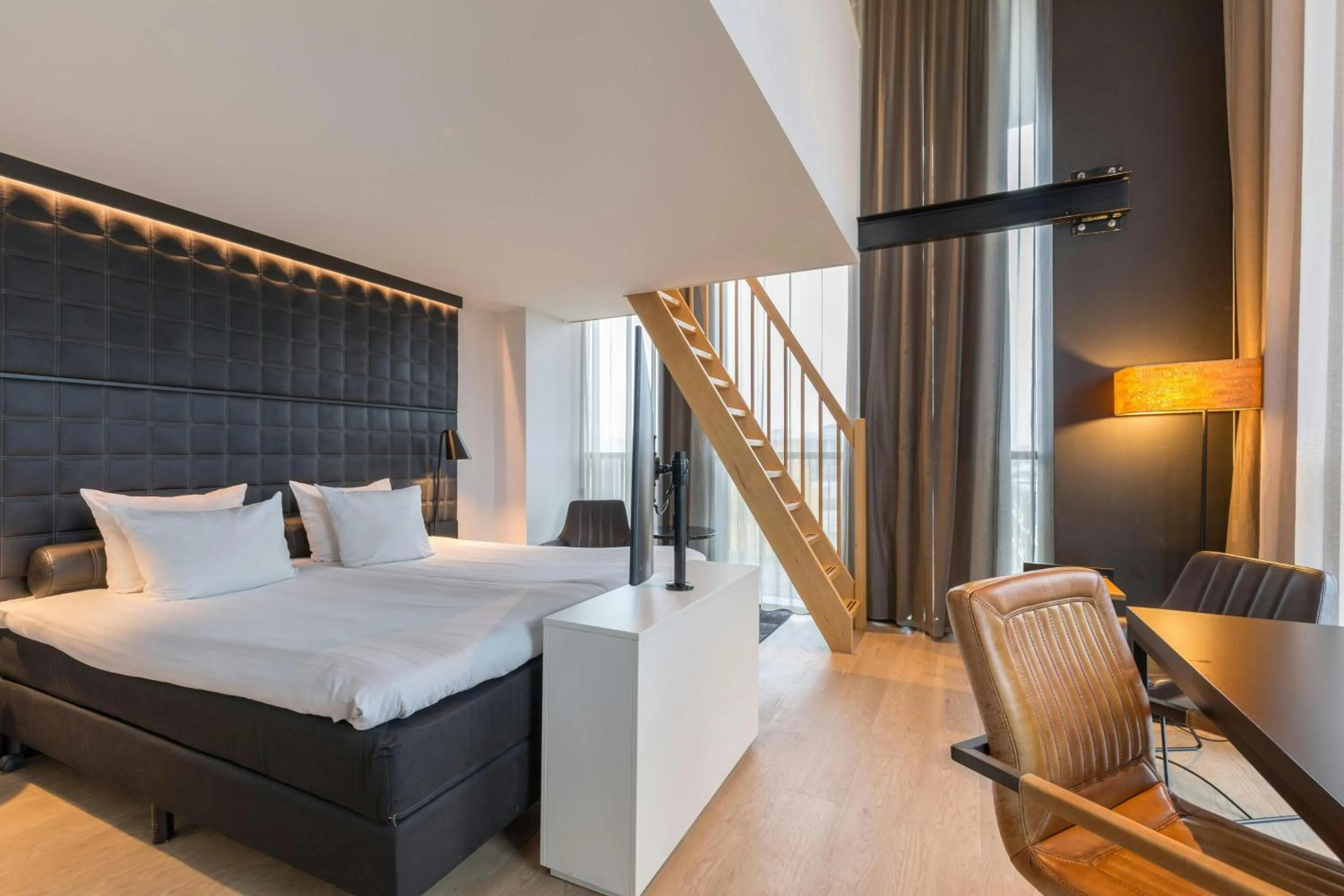 Photo of the whole room, Bed in Leonardo Hotel Groningen Stadspark