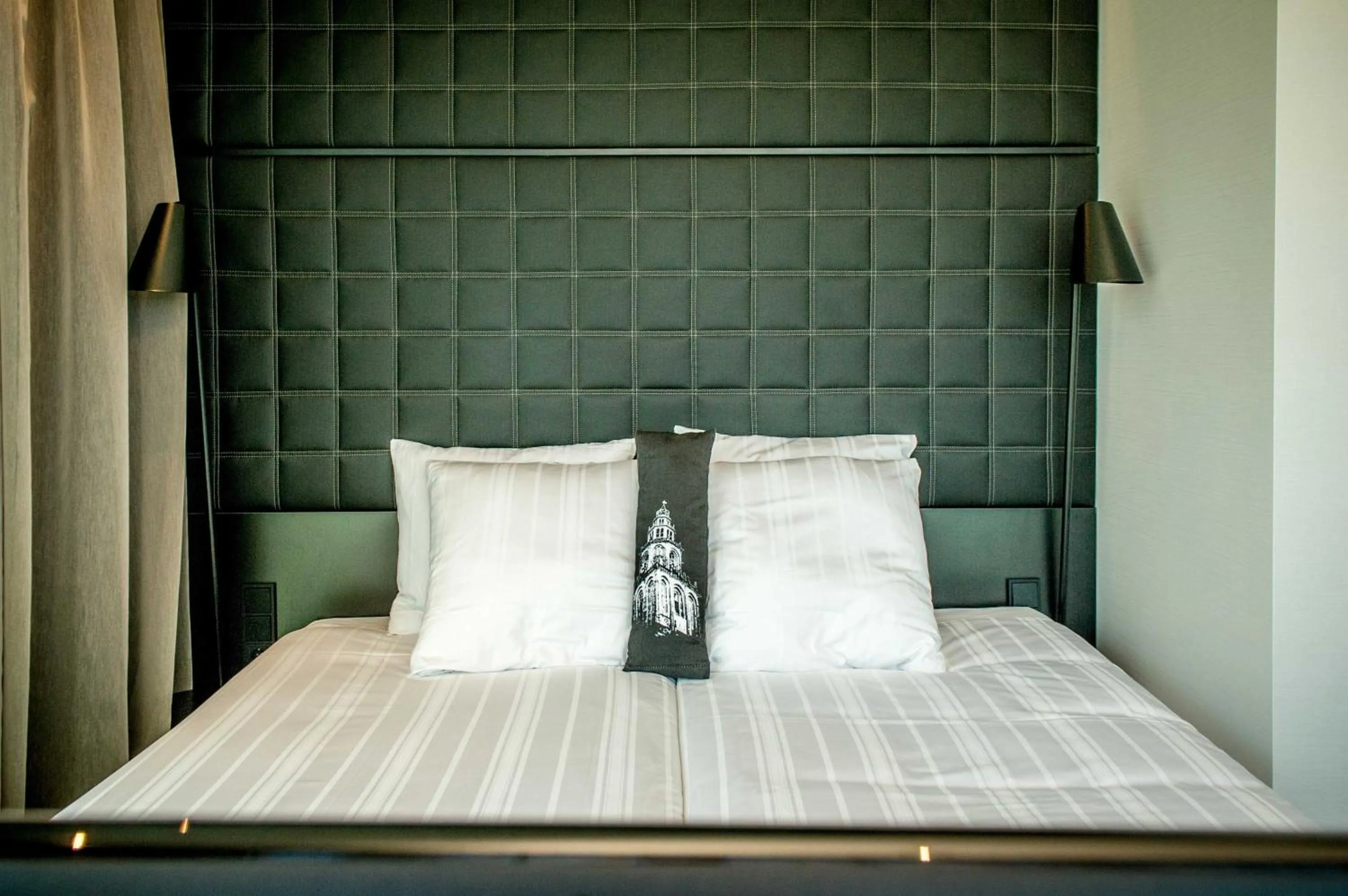 Photo of the whole room, Bed in Leonardo Hotel Groningen Stadspark