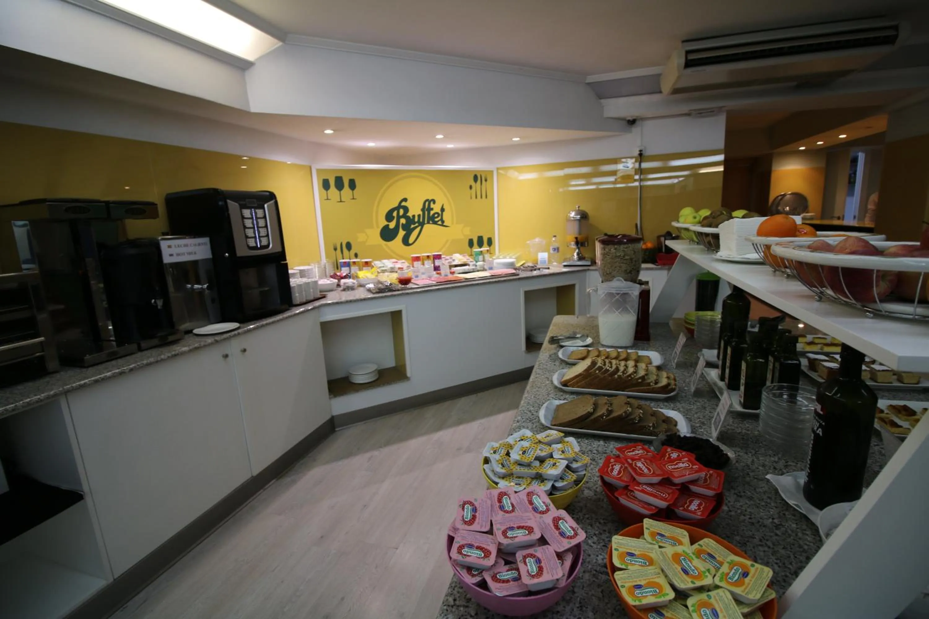 Food and drinks in Nest Style Santiago