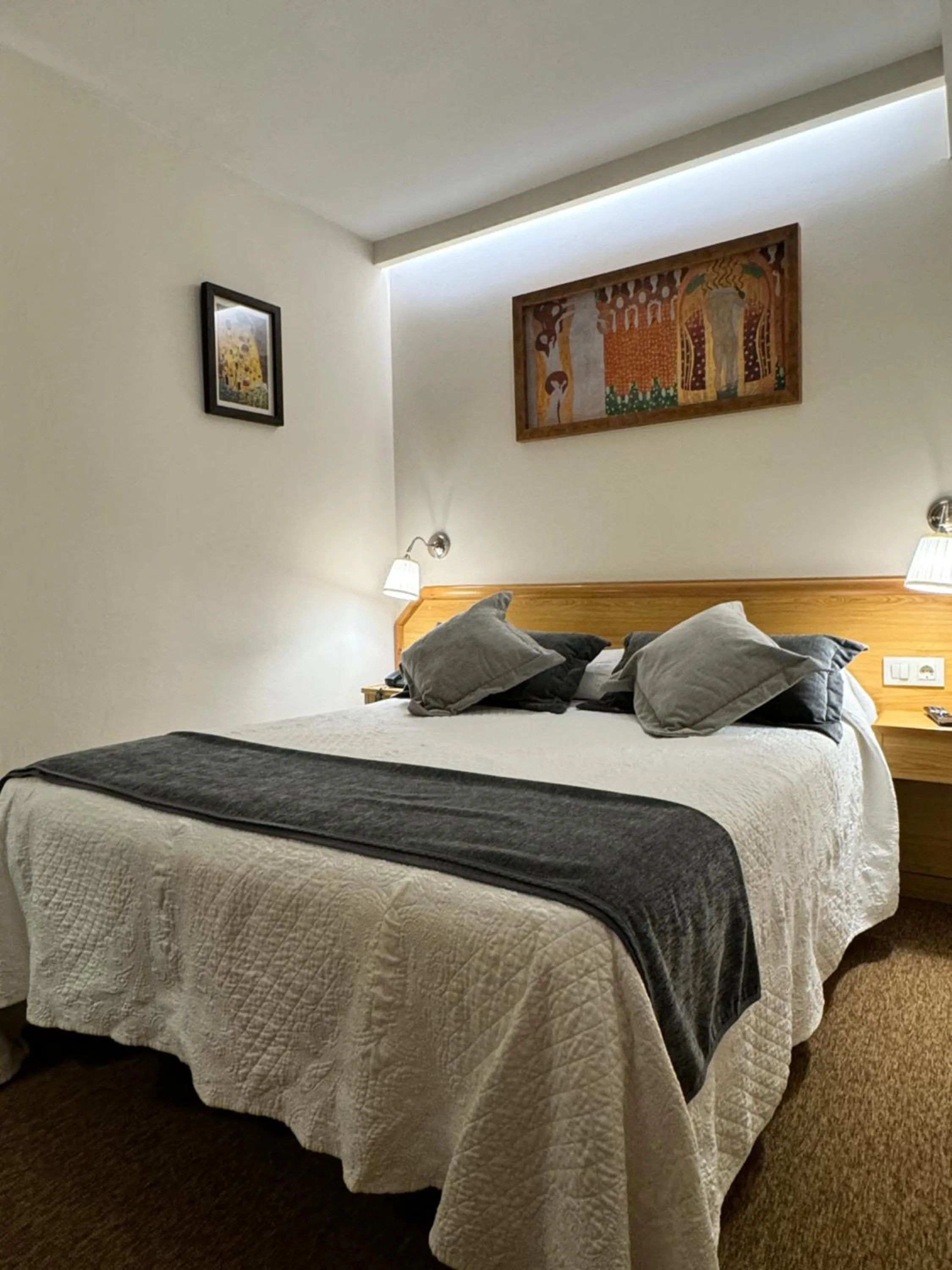 Bed in Nest Style Santiago