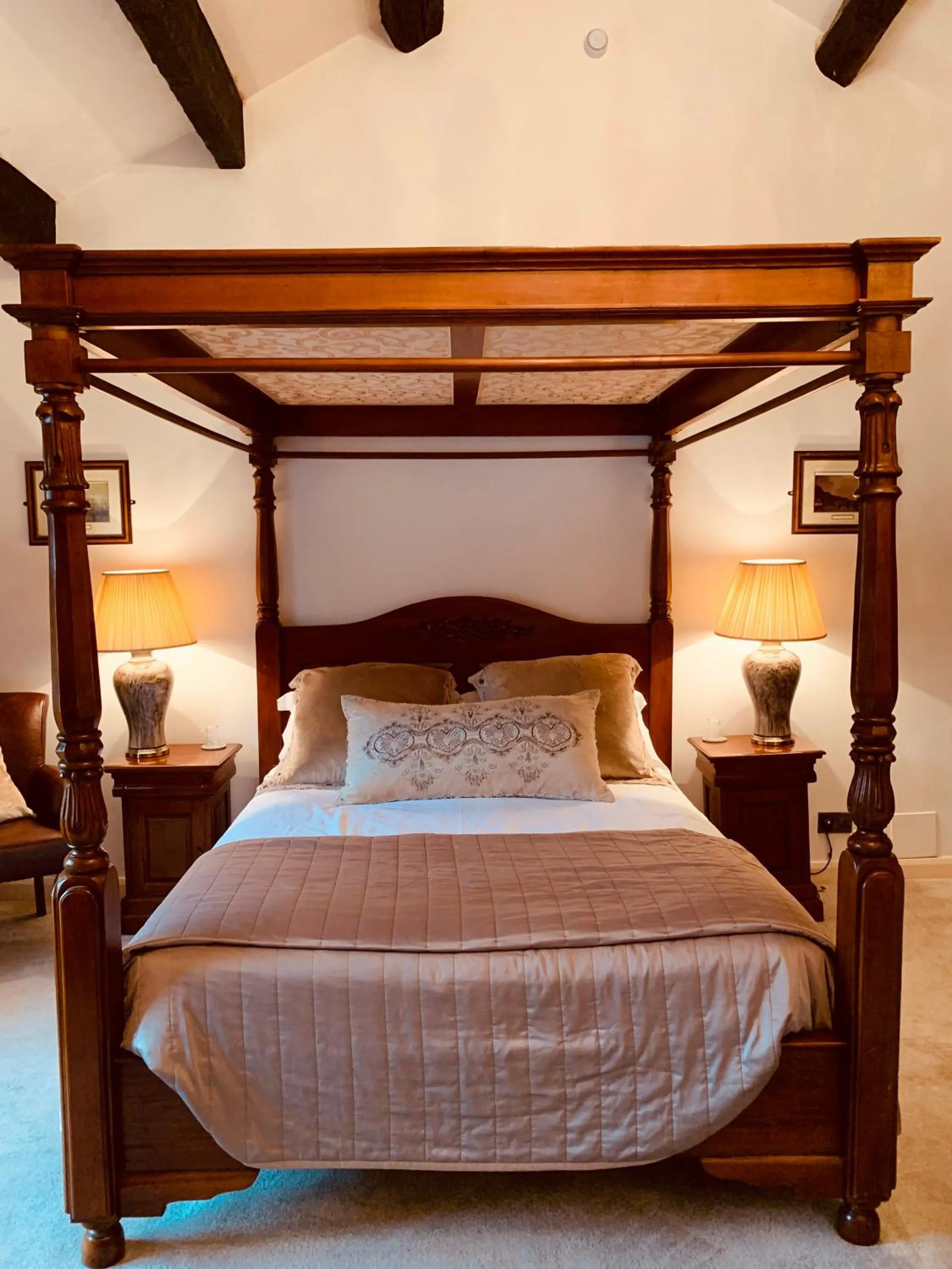 Bed in Busfeild Arms