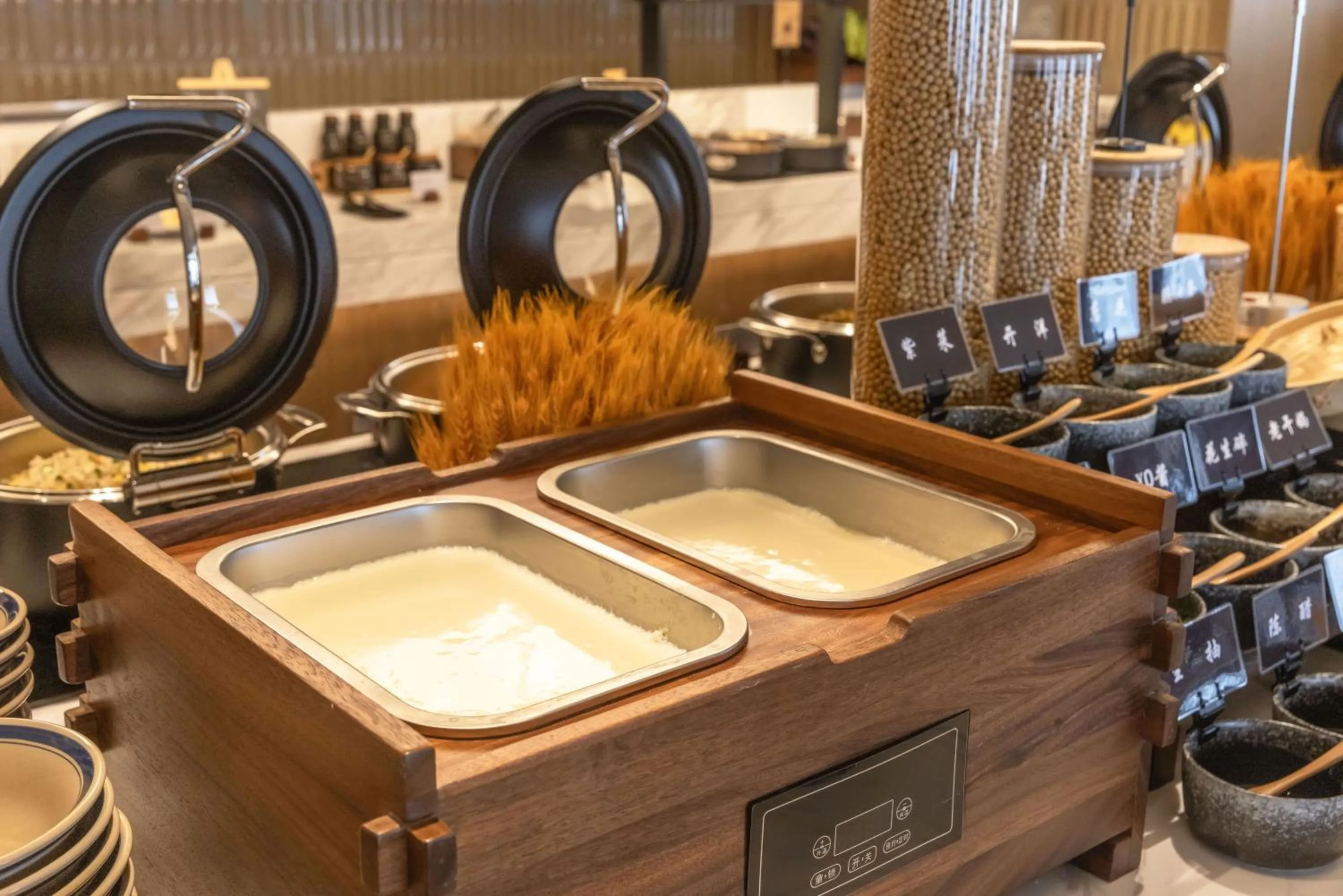 Restaurant/places to eat in Atour Hotel Wuhan Yellow Crane Tower Shouyi Plaza