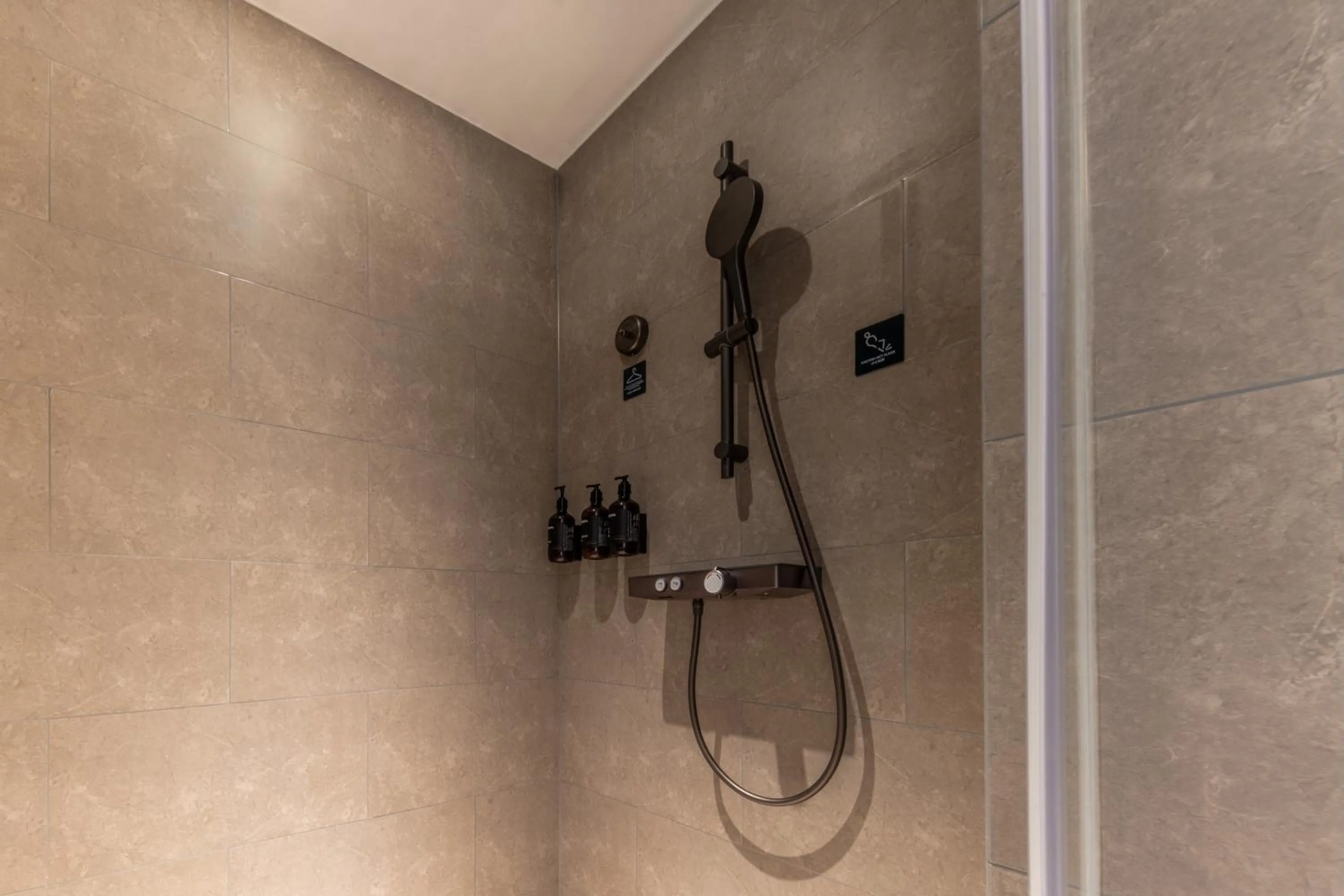 Atour Hotel Wuhan Yellow Crane Tower Shouyi Plaza