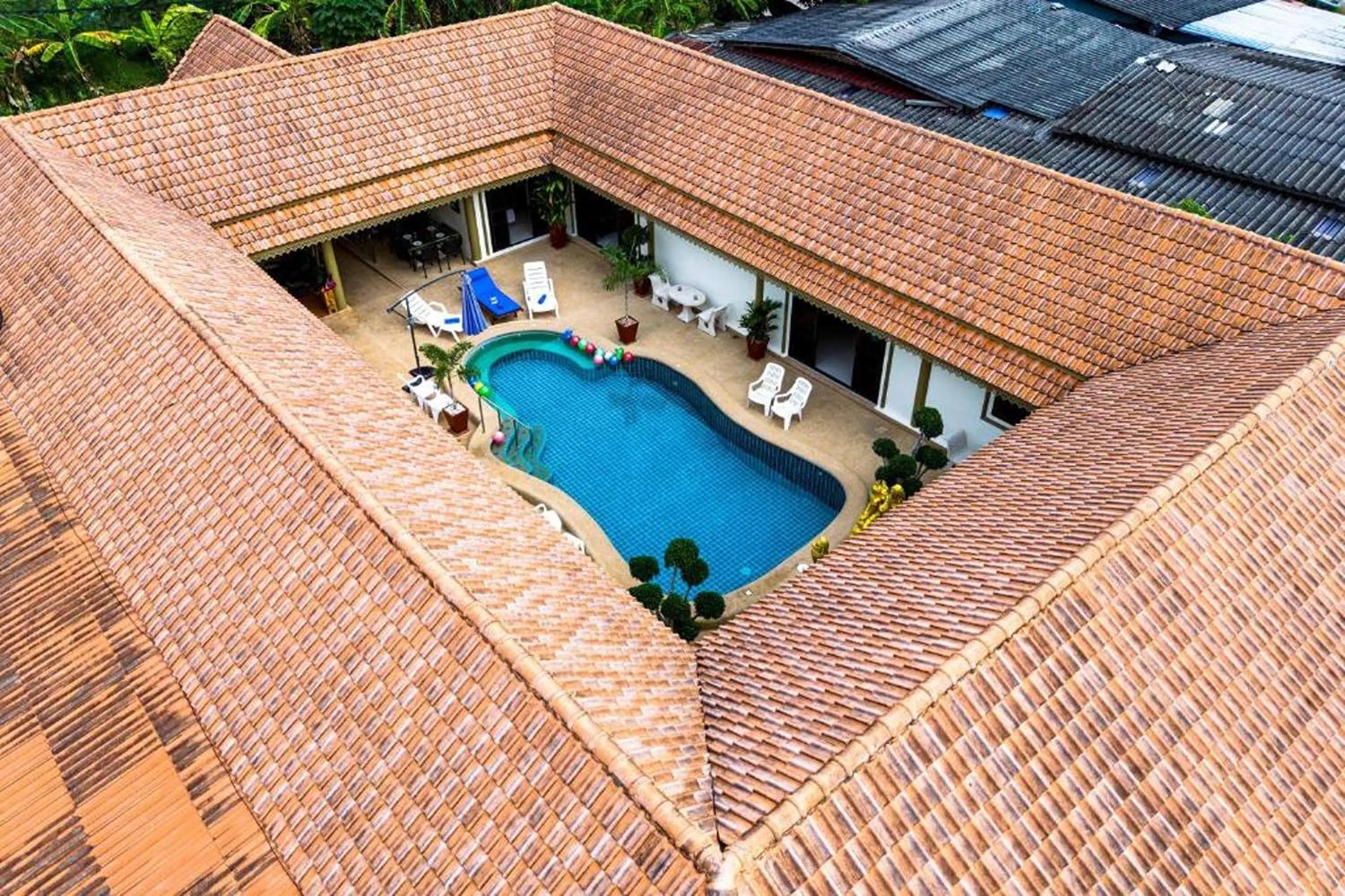 Property building in Siam Court Hotel and Resort