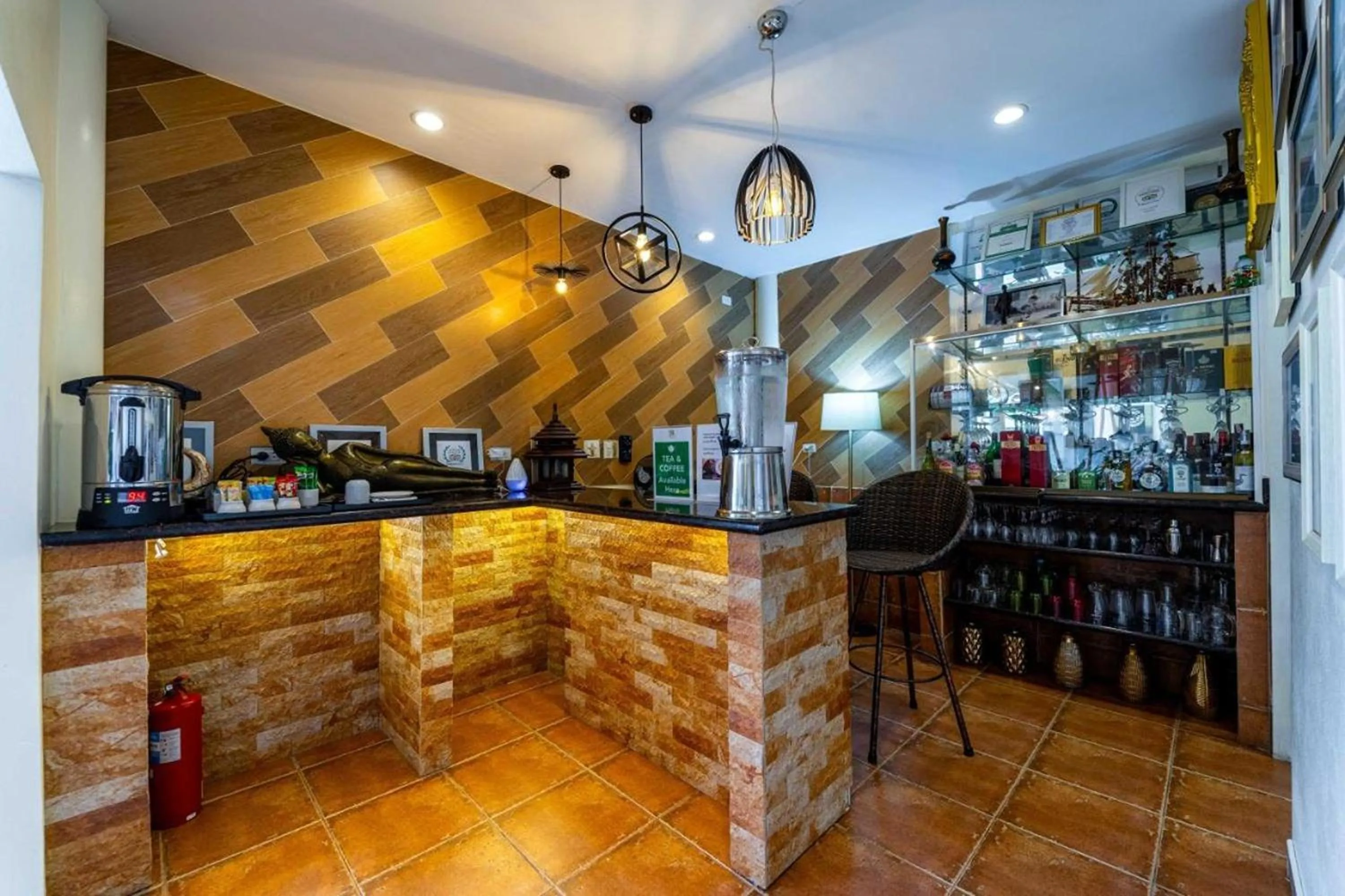 Lounge or bar in Siam Court Hotel and Resort