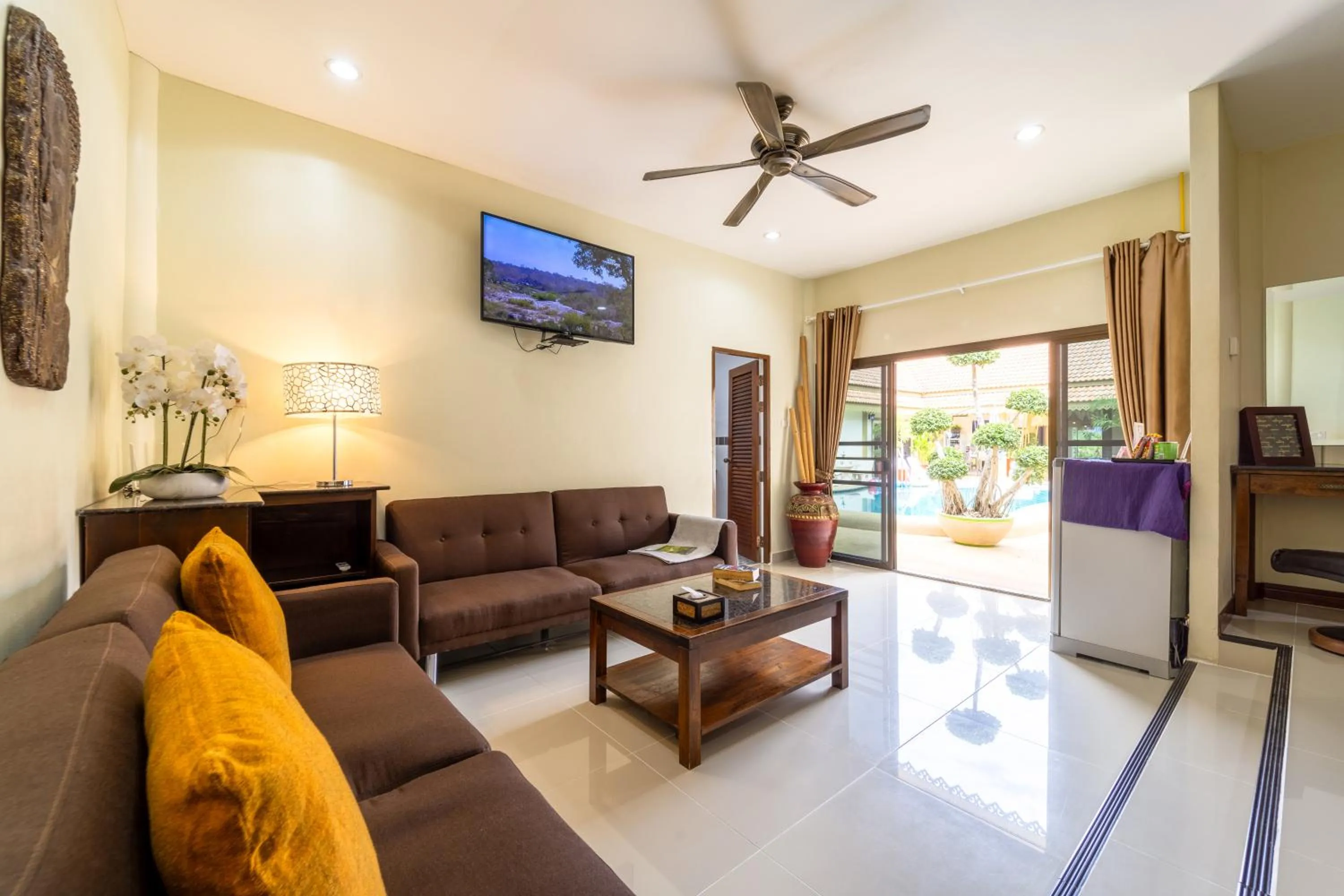 Seating area in Siam Court Hotel and Resort