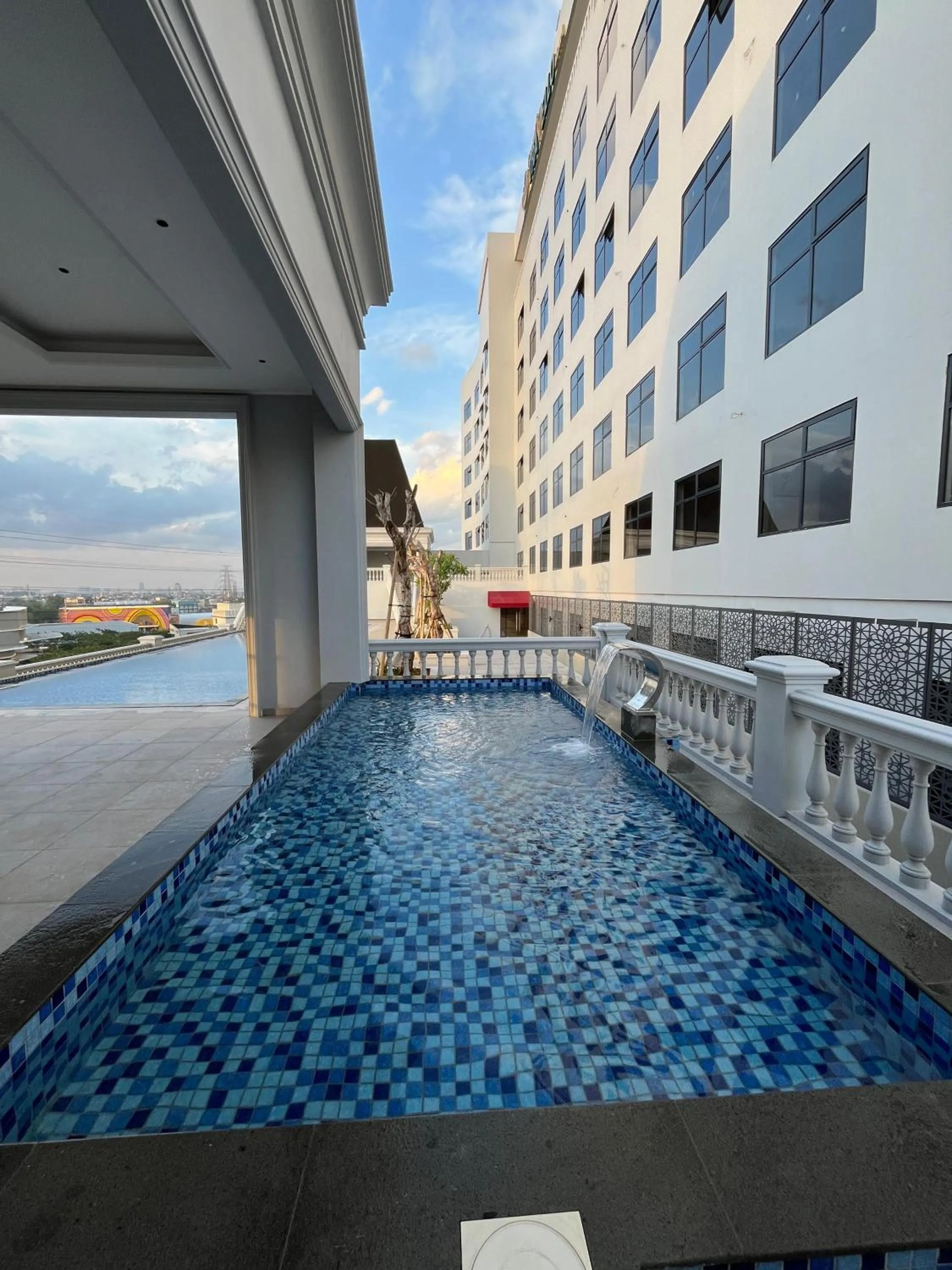 Swimming pool in Grand Travello Hotel Bekasi