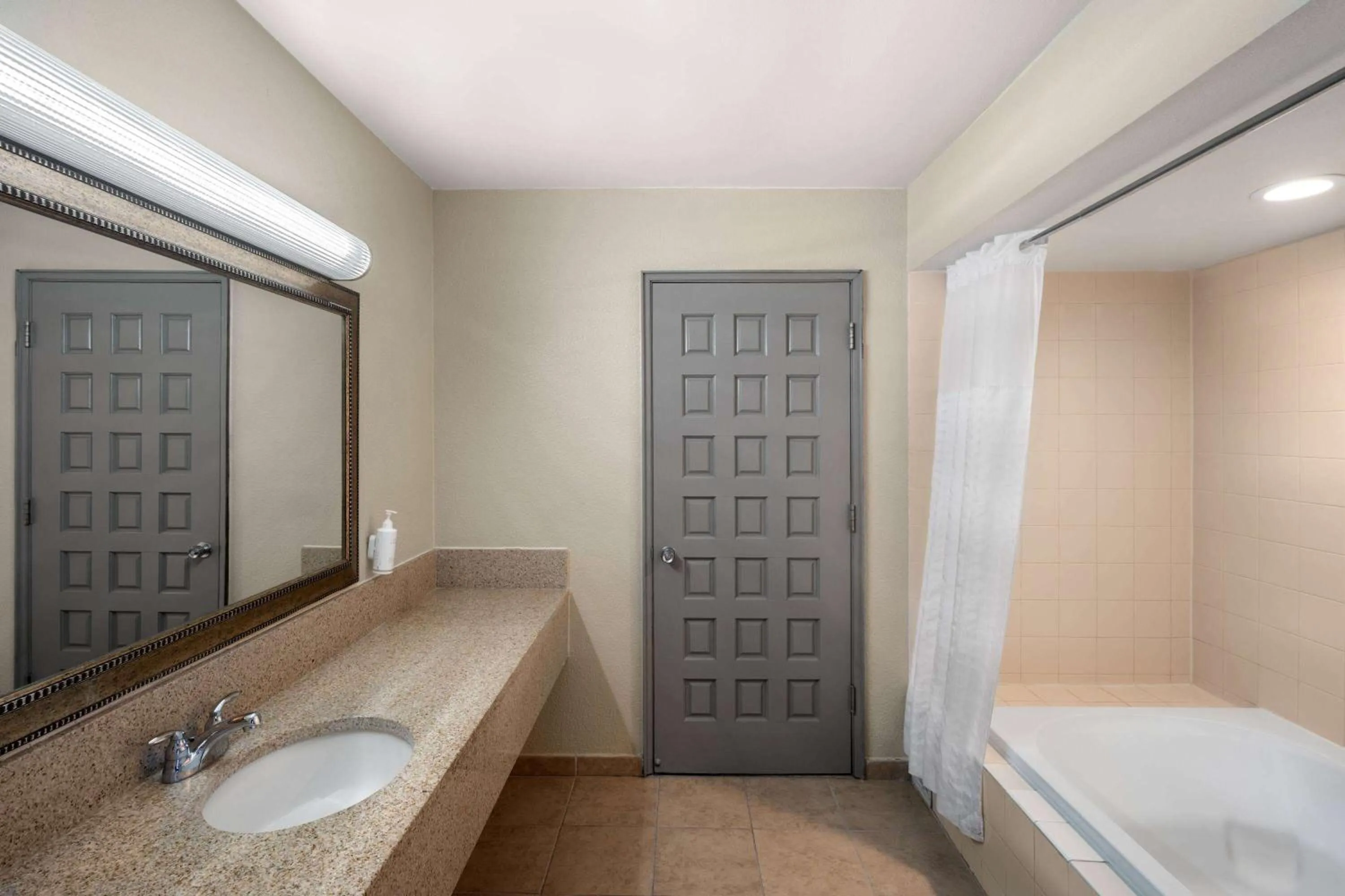 Bathroom in Days Inn by Wyndham Klamath Falls