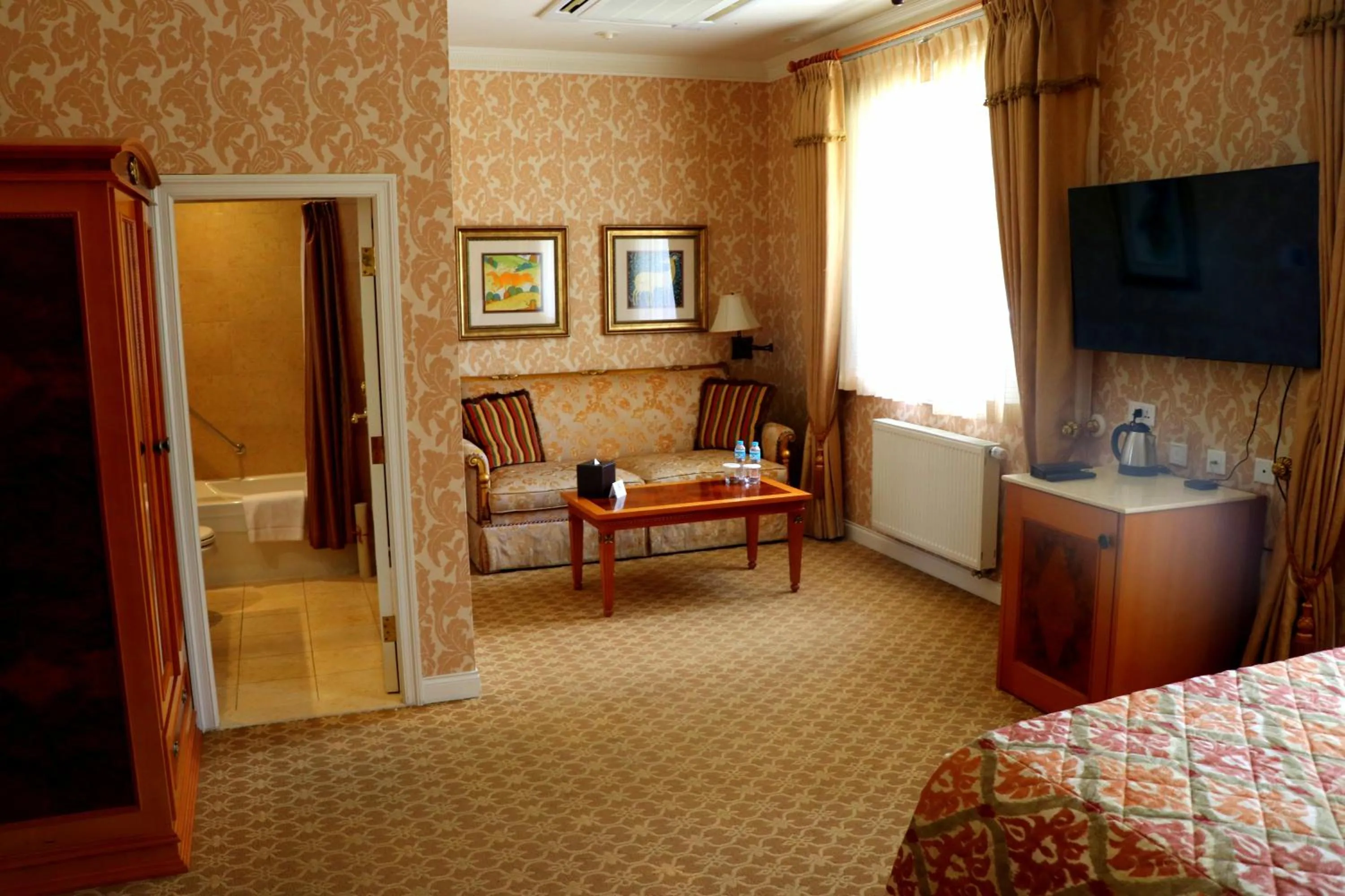 TV and multimedia, Bed in Terelj Hotel & Spa