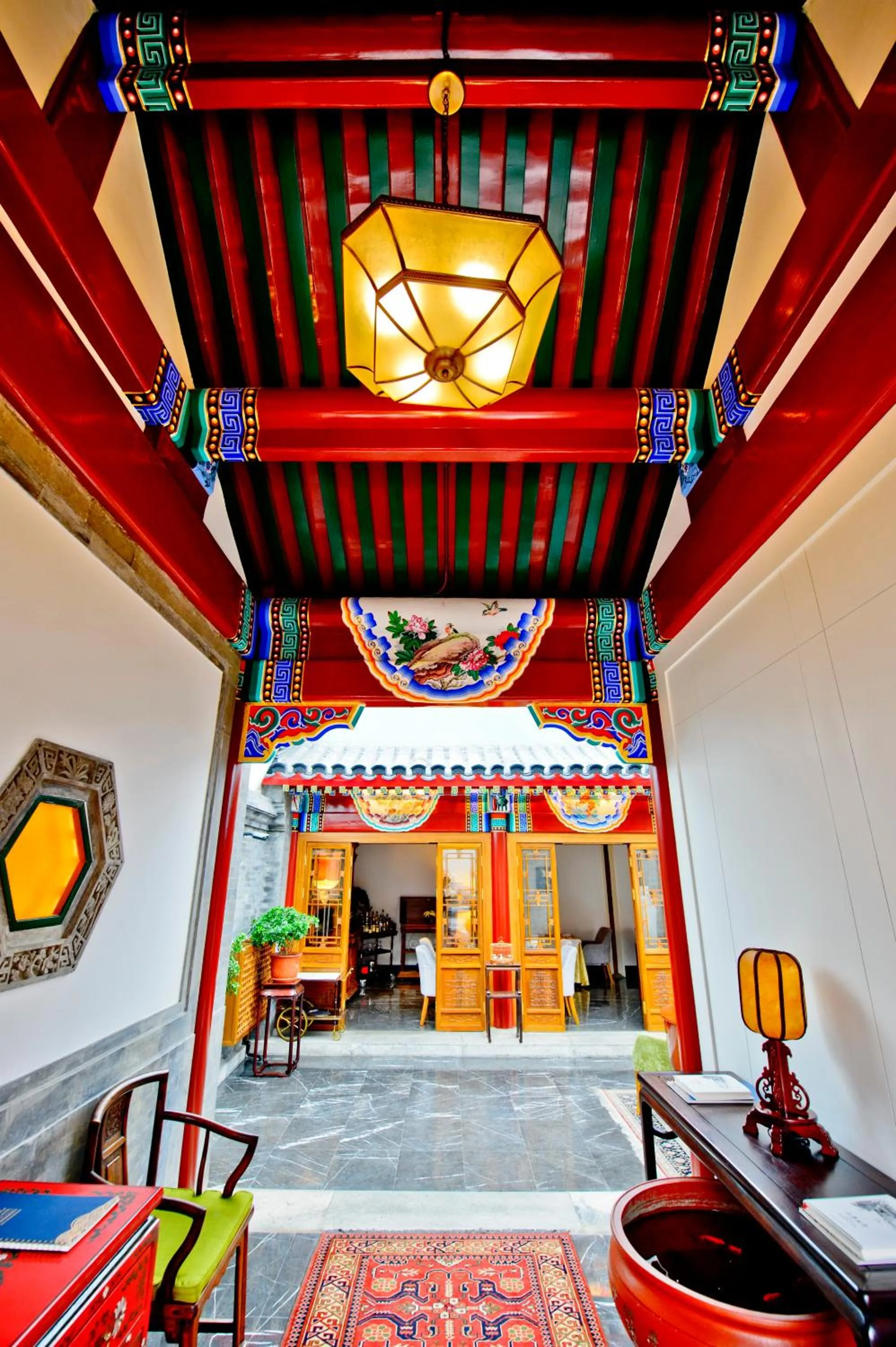 Decorative detail in Cours Et Pavillons