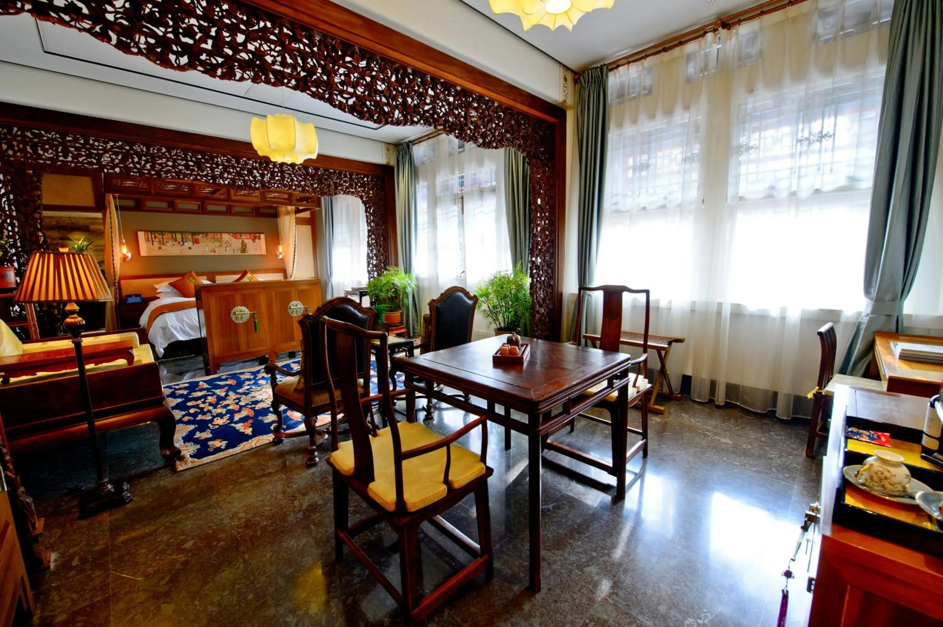 Photo of the whole room in Cours Et Pavillons