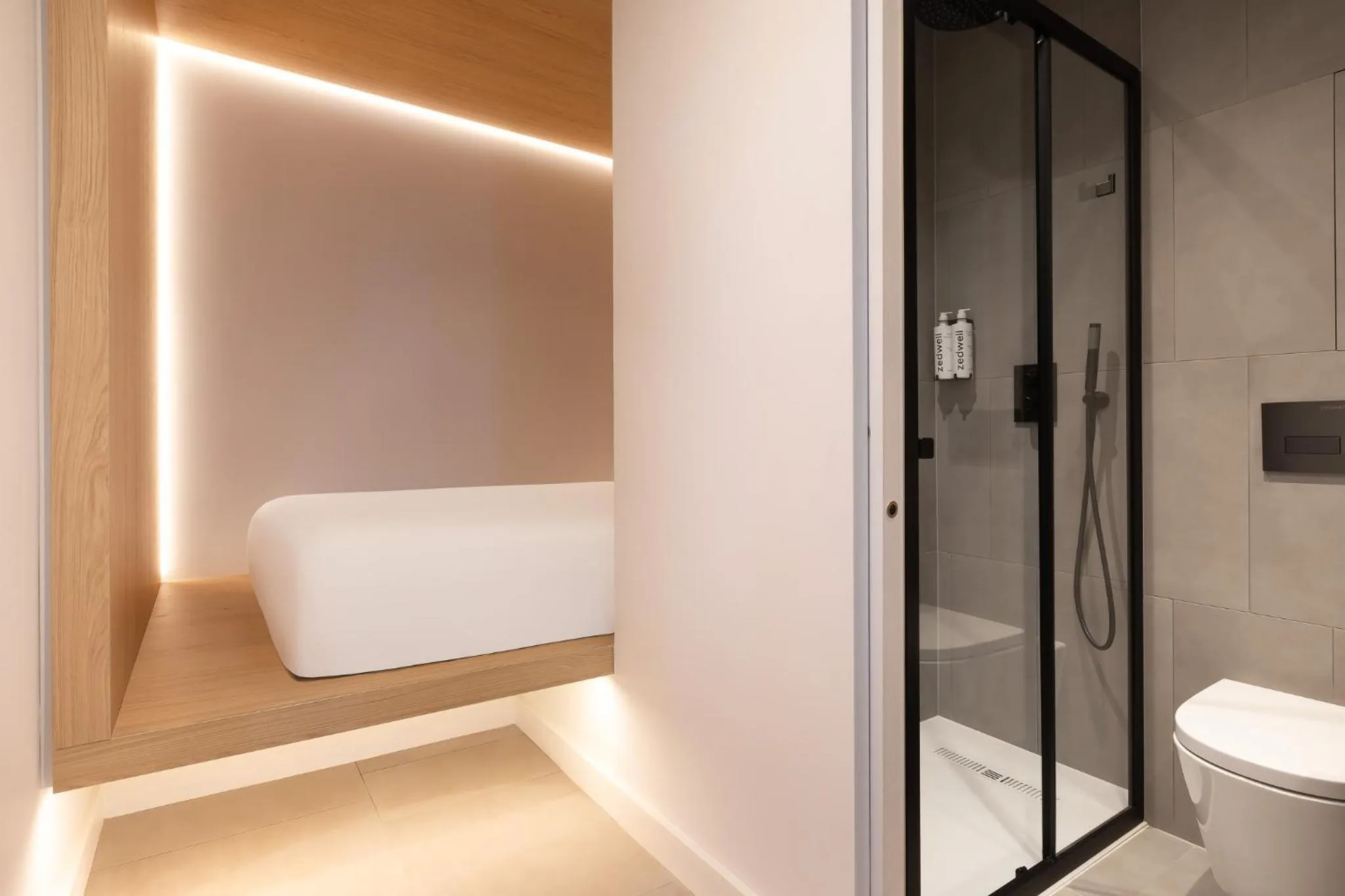 Bathroom in Zedwell Hotel Knightsbridge