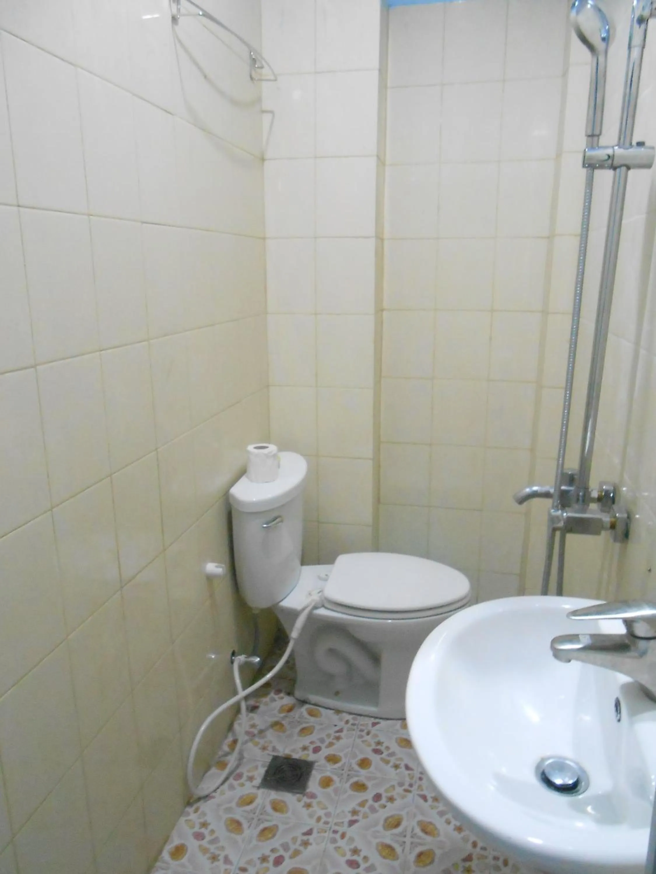 Bathroom in Lucky Backpacker Hostel