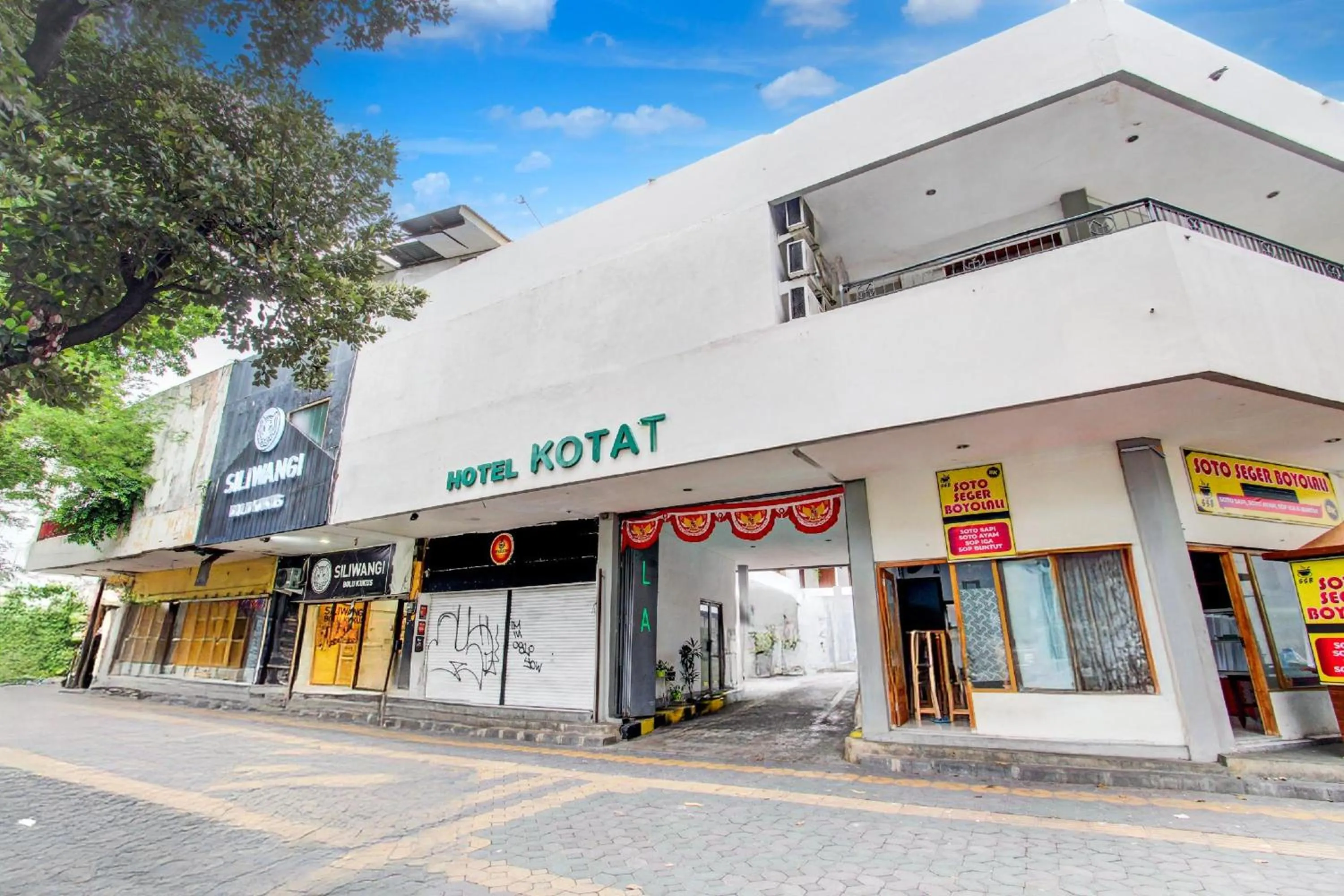 Neighbourhood in Collection O Jalan Slamet Riyadi Near Kampung Batik Kauman Formerly Hotel Grand Kota