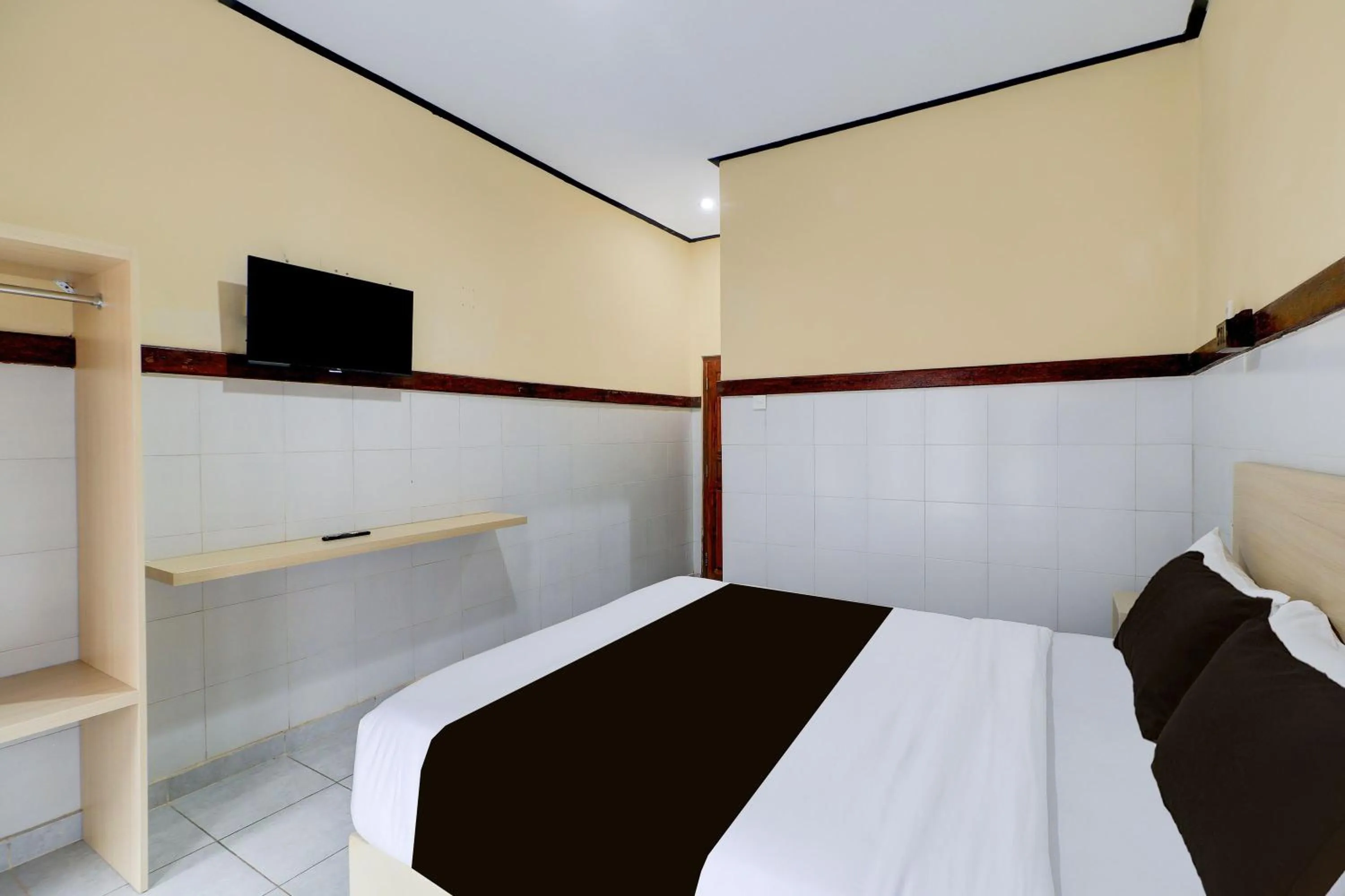 Bedroom, Bed in Townhouse Oak Legian Near Legian Beach Formerly Sayang Maha Merta