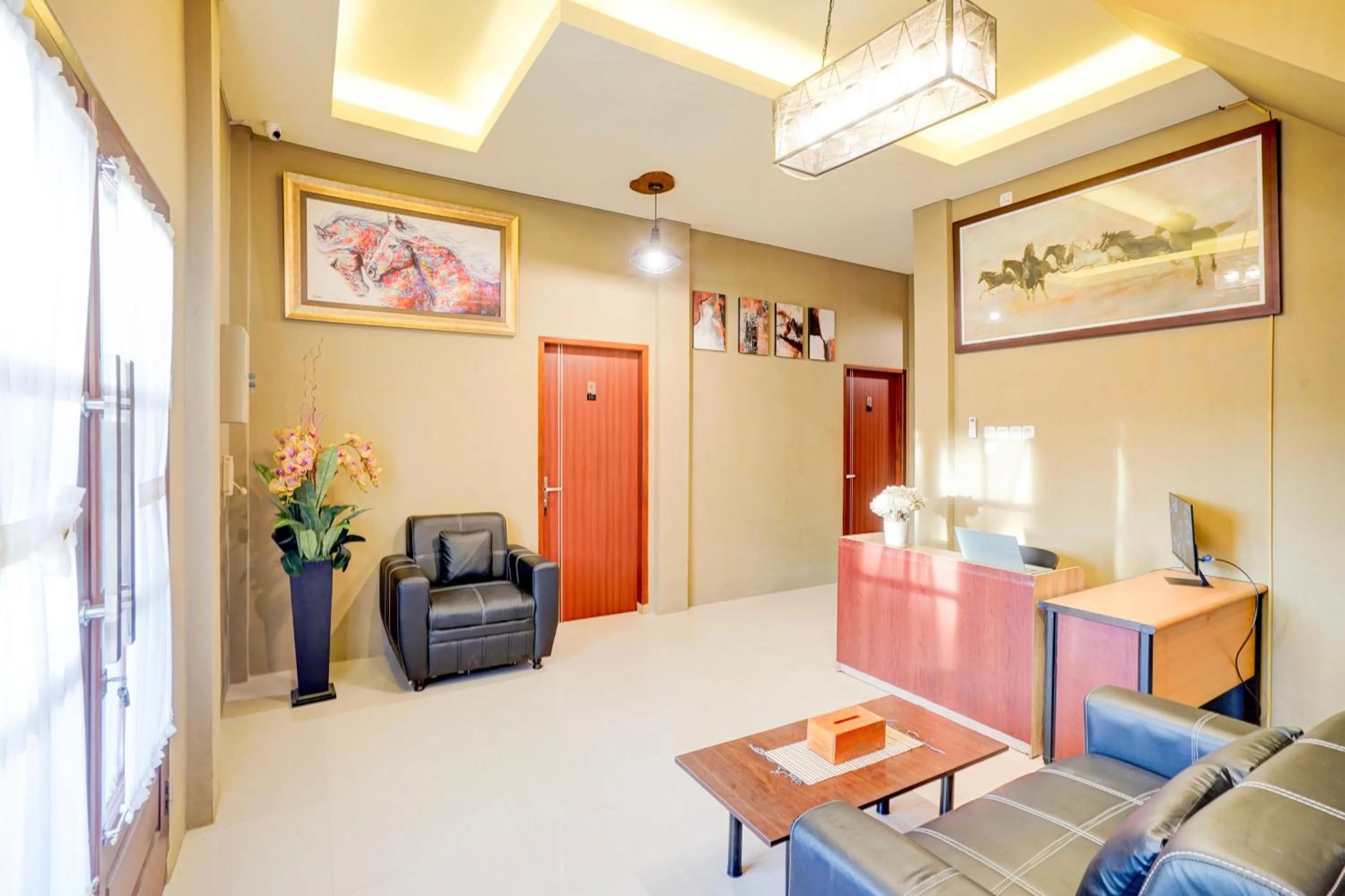 Lobby or reception in Collection O Padang City Center Near Transmart Padang Formerly De Orchids