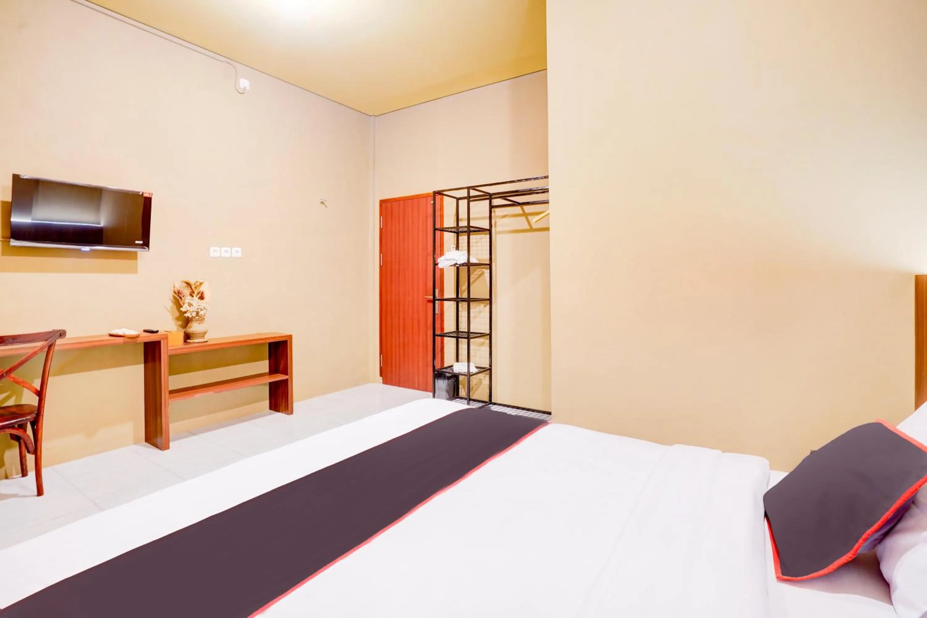 Bed in Collection O Padang City Center Near Transmart Padang Formerly De Orchids