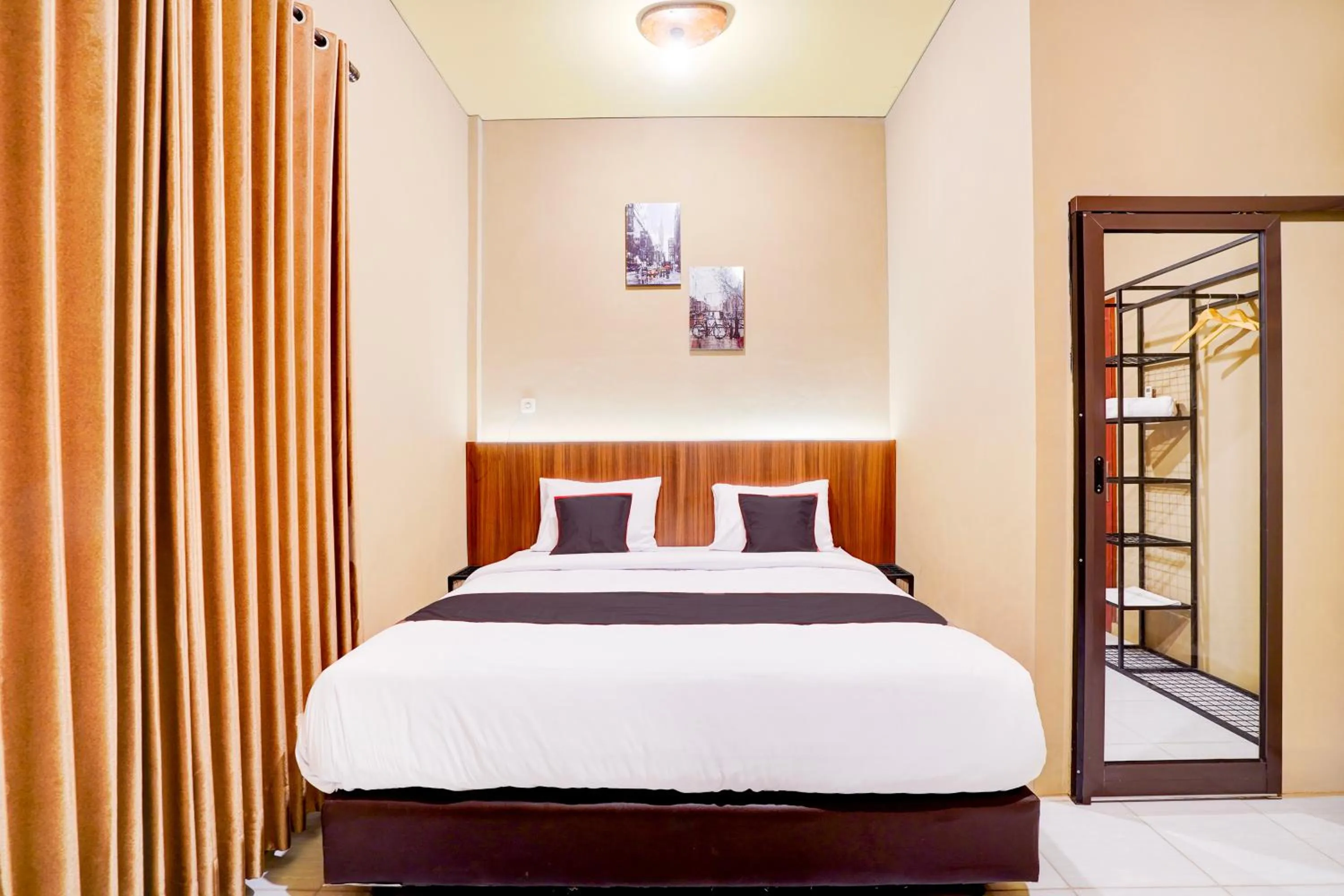 Bed in Collection O Padang City Center Near Transmart Padang Formerly De Orchids