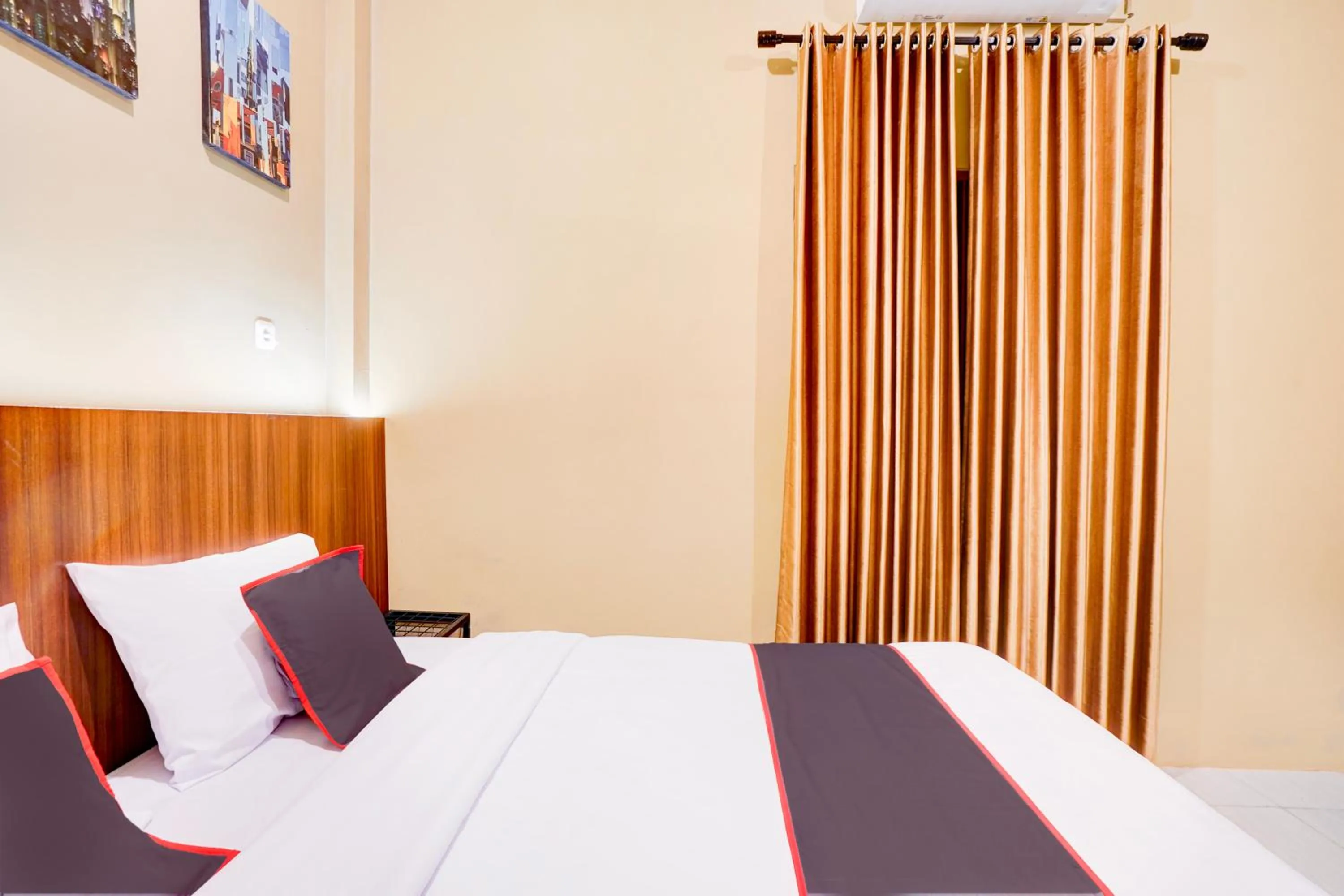 Bed in Collection O Padang City Center Near Transmart Padang Formerly De Orchids