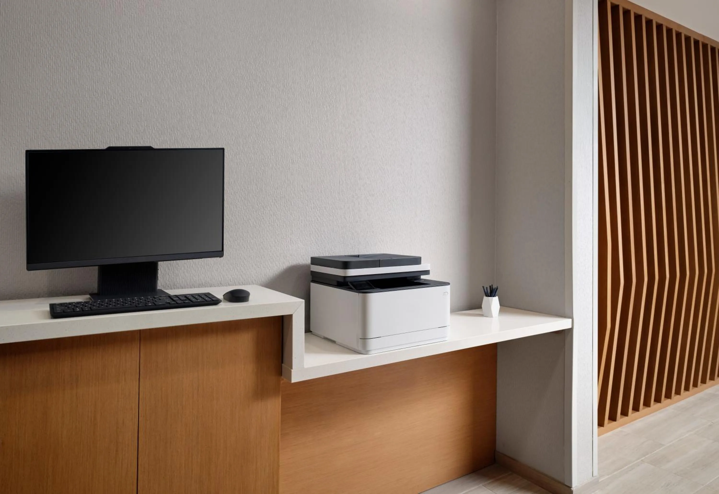 Business facilities in SpringHill Suites by Marriot Troy Dayton