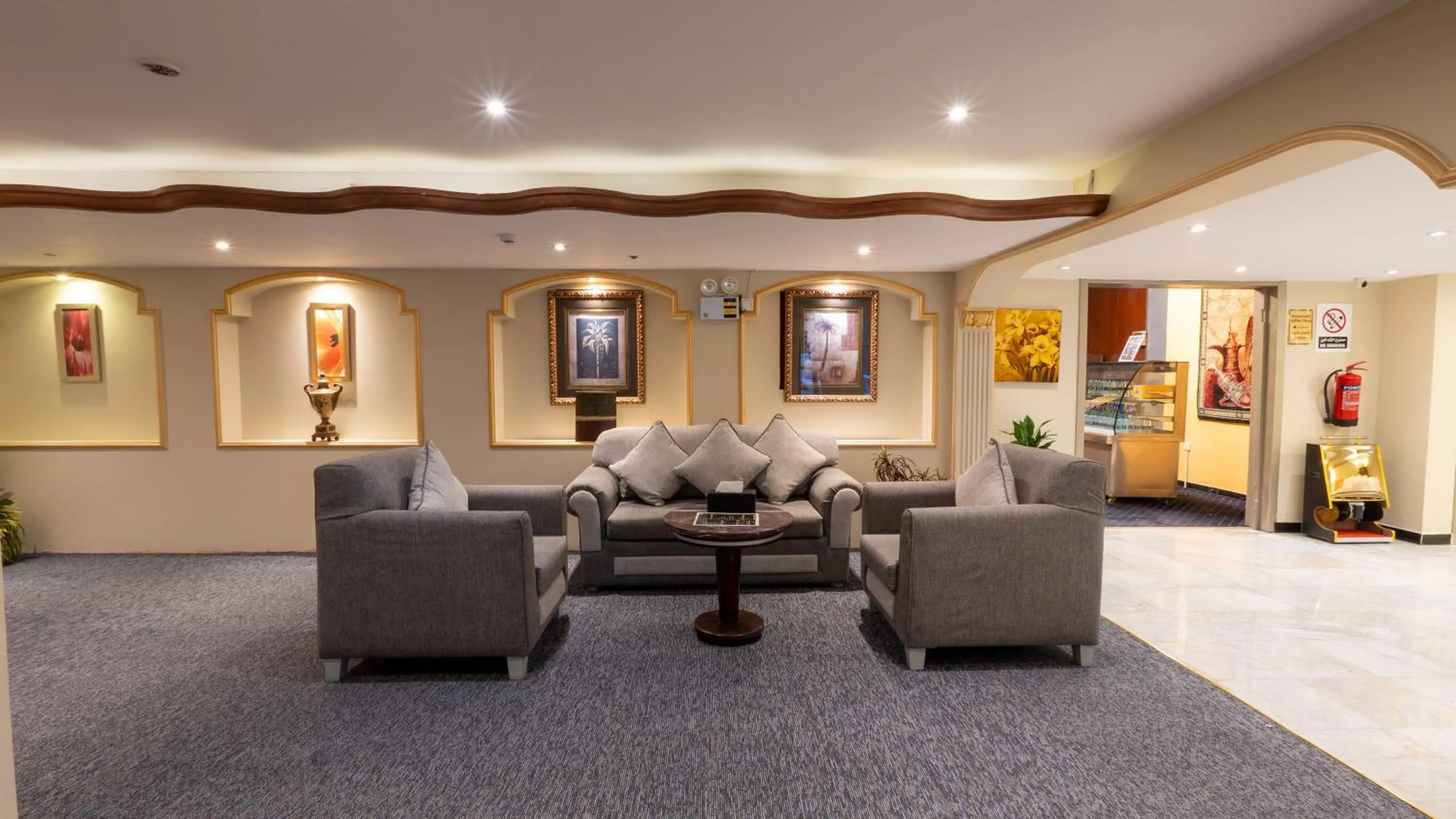 Lobby or reception in Al Iqbal Hotel