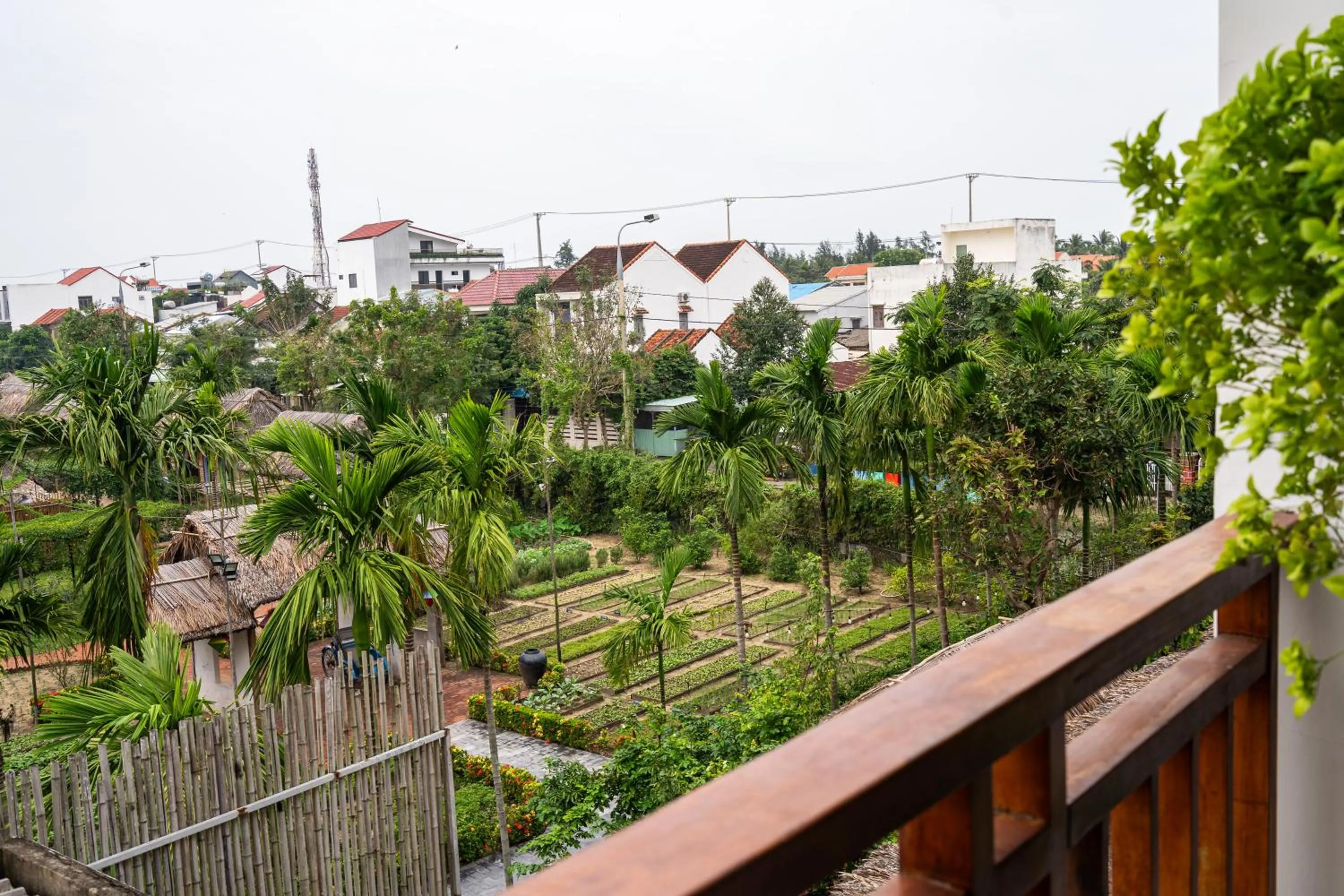 Spring in Palm Riverside Boutique