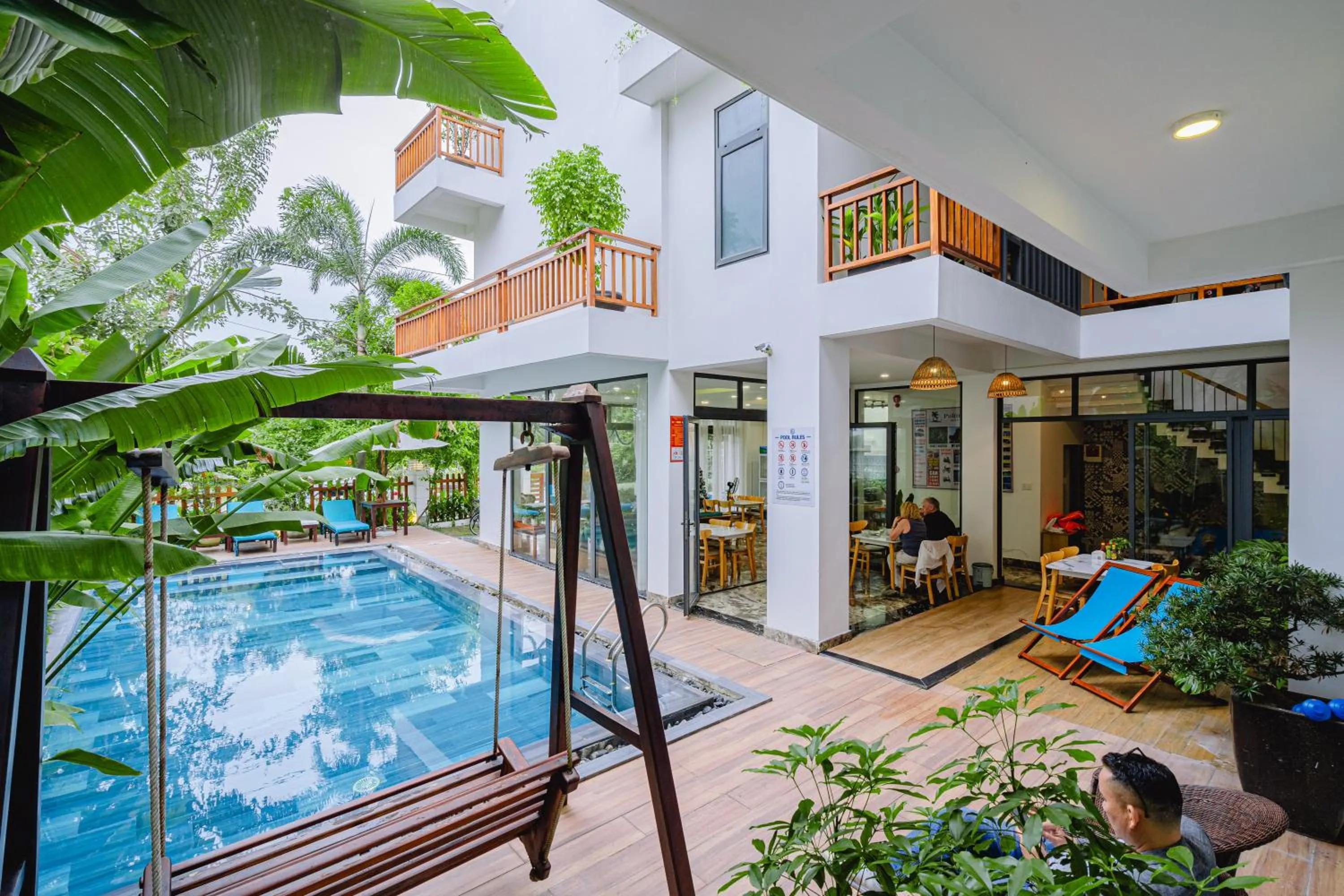 Swimming pool in Palm Riverside Boutique