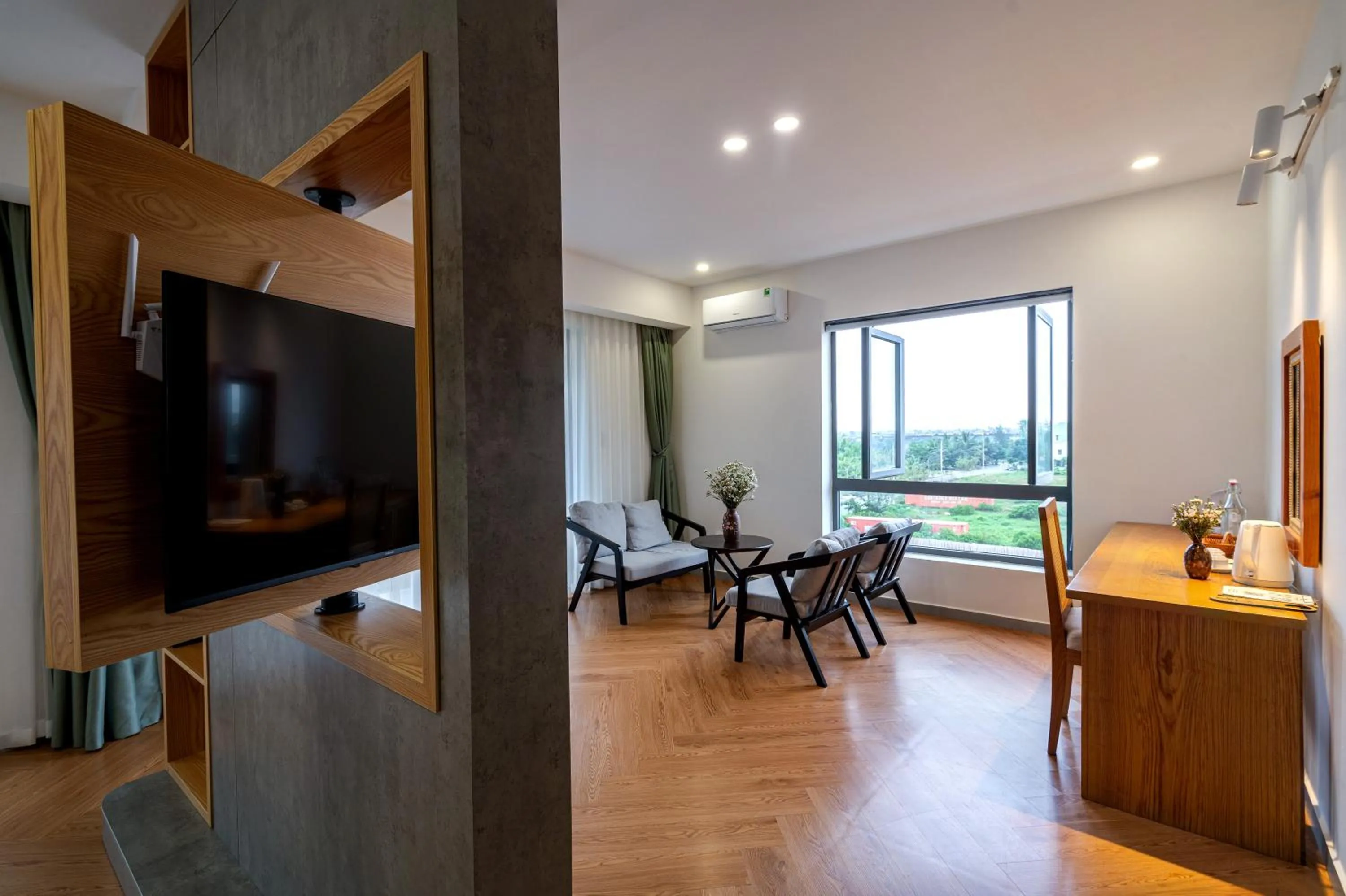 Communal lounge/ TV room in Palm Riverside Boutique