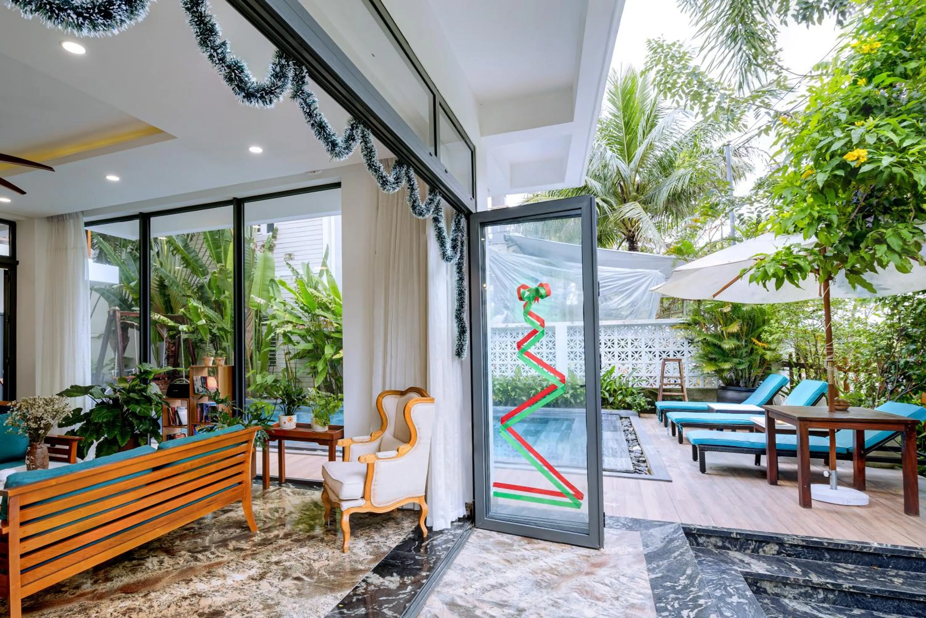 Property building in Palm Riverside Boutique