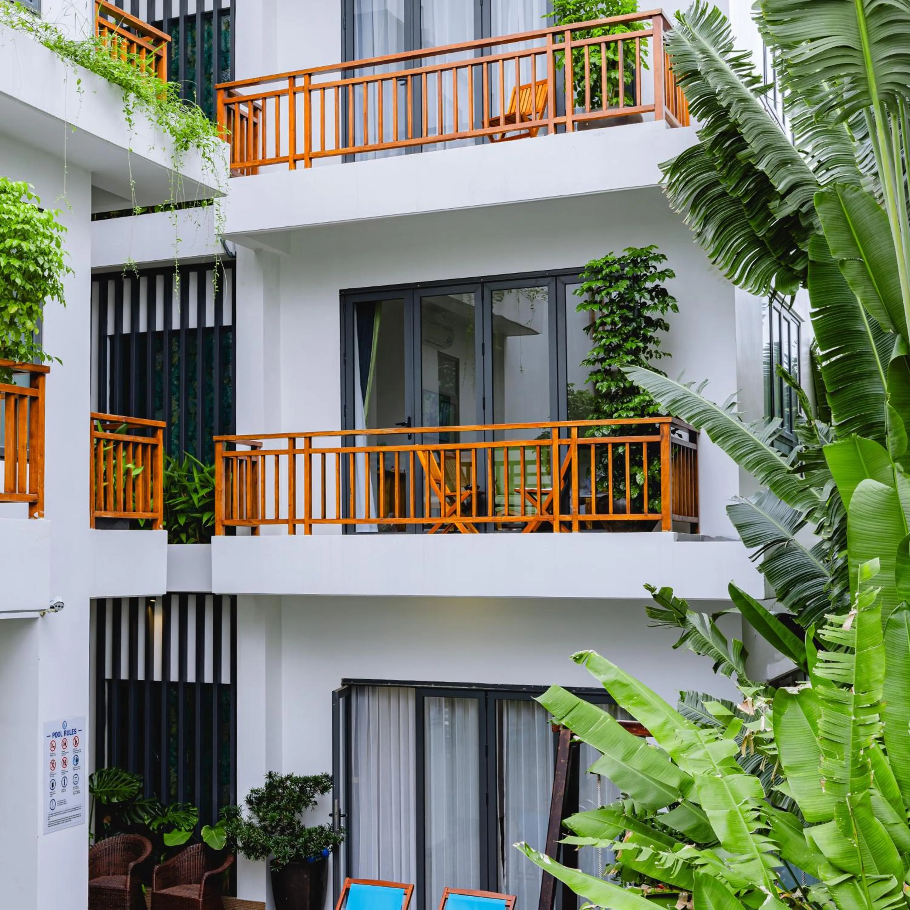 Property building in Palm Riverside Boutique