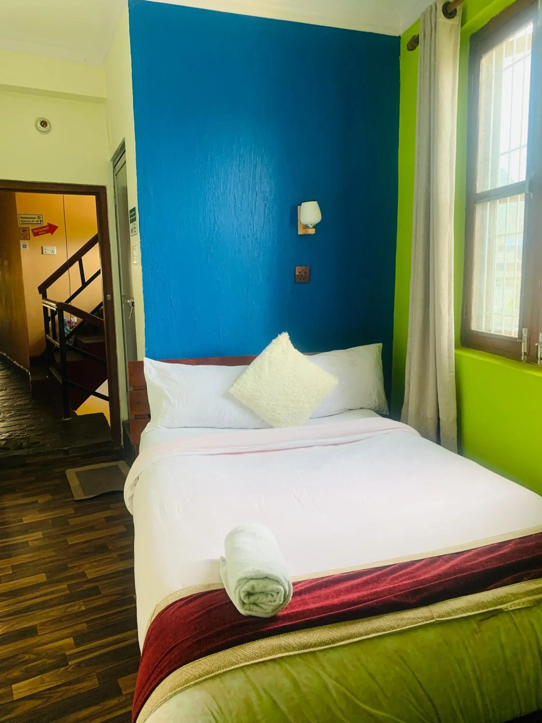 Single Room with Mountain View - single occupancy in Bandipur Samira Homestay & Mountain View Restaurant Single Room with Mountain View - single occupancy in Bandipur Samira Homestay & Mountain View Restaurant