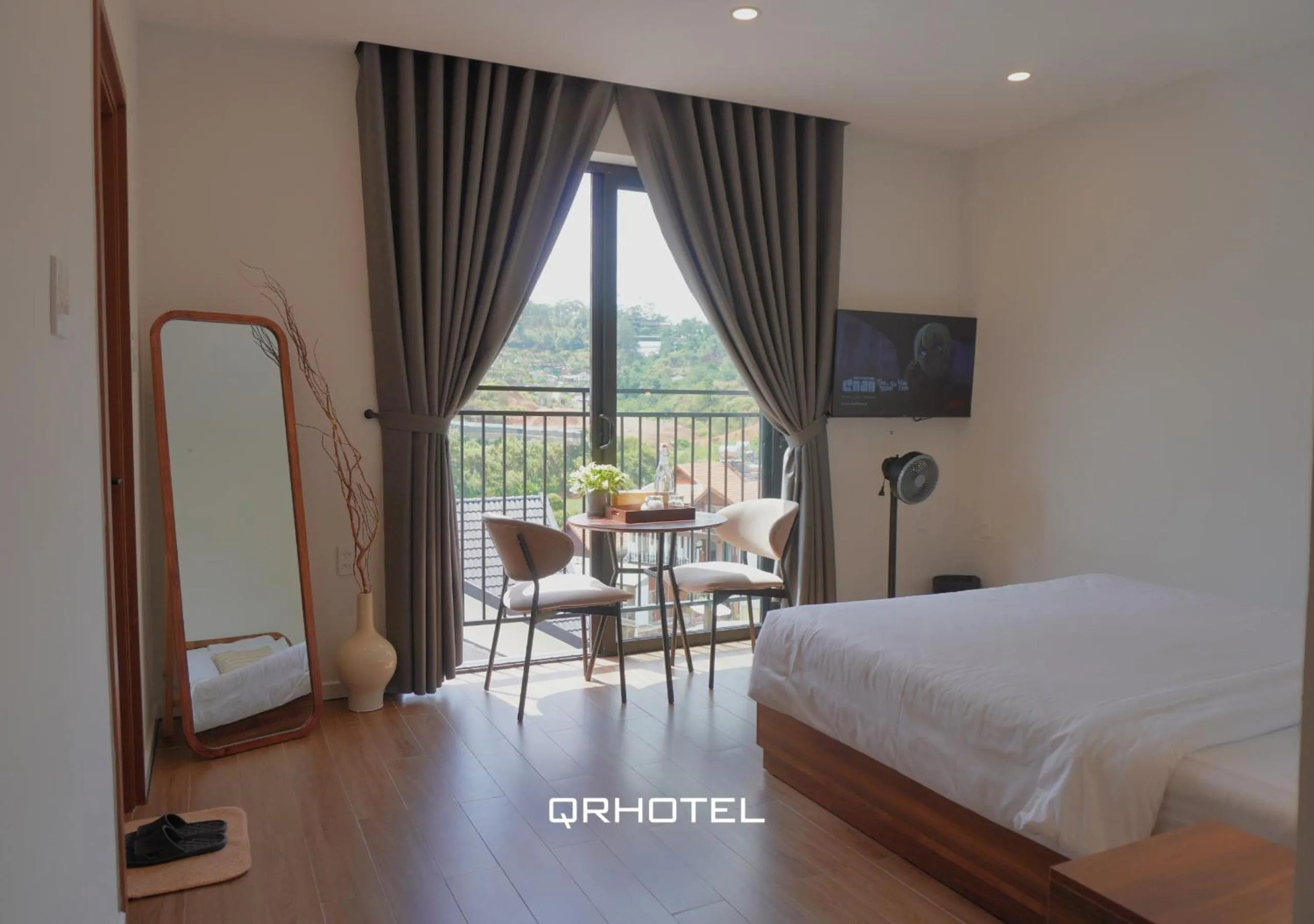 Bed in QR Hotel Dalat