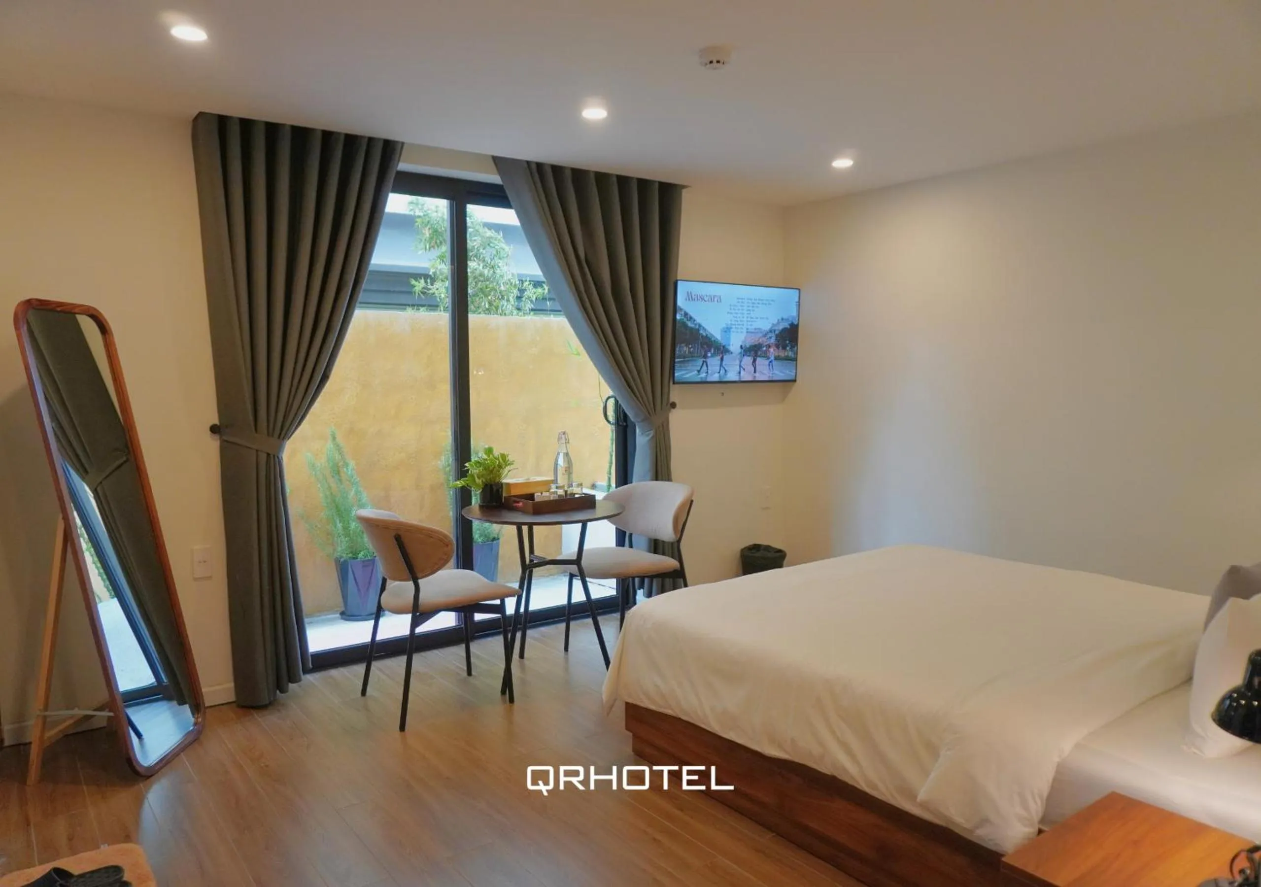 Bed in QR Hotel Dalat