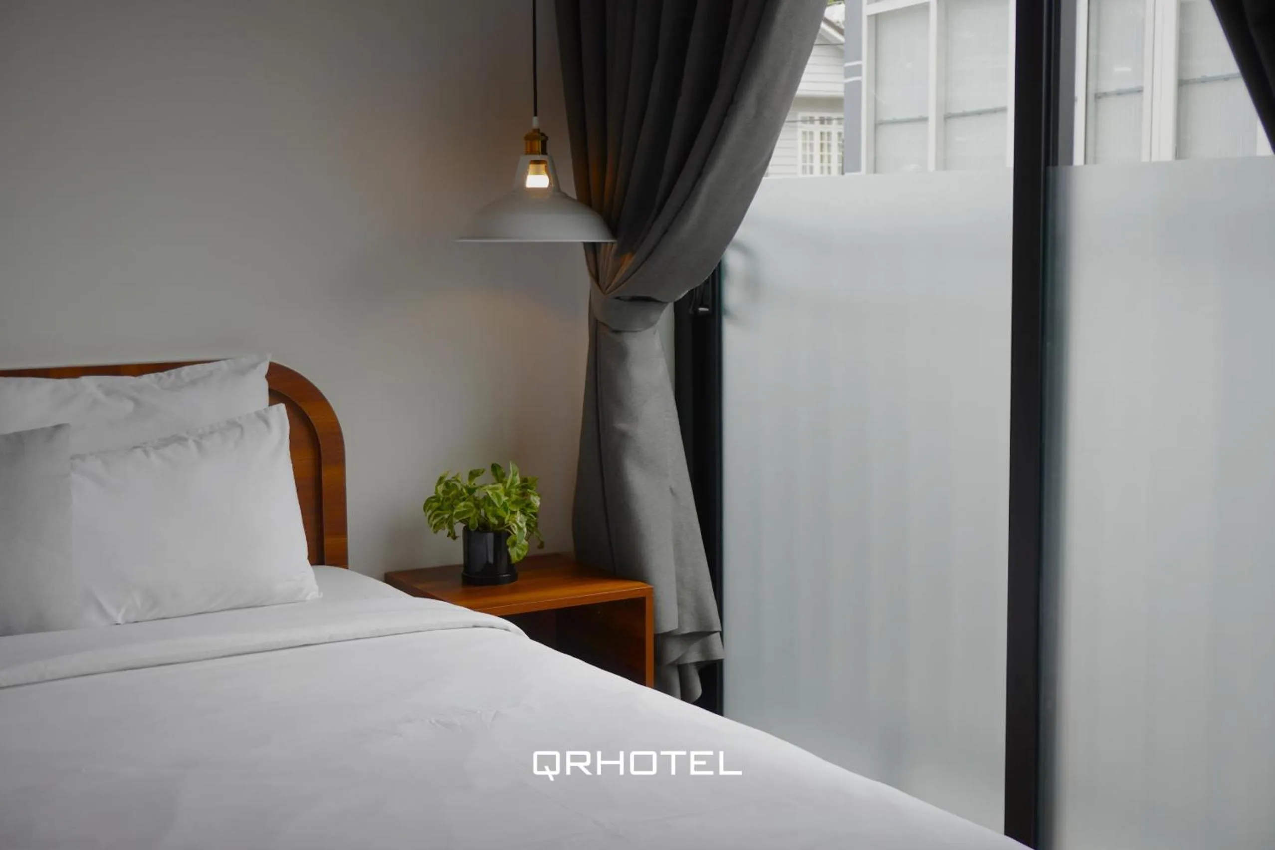 Bed in QR Hotel Dalat