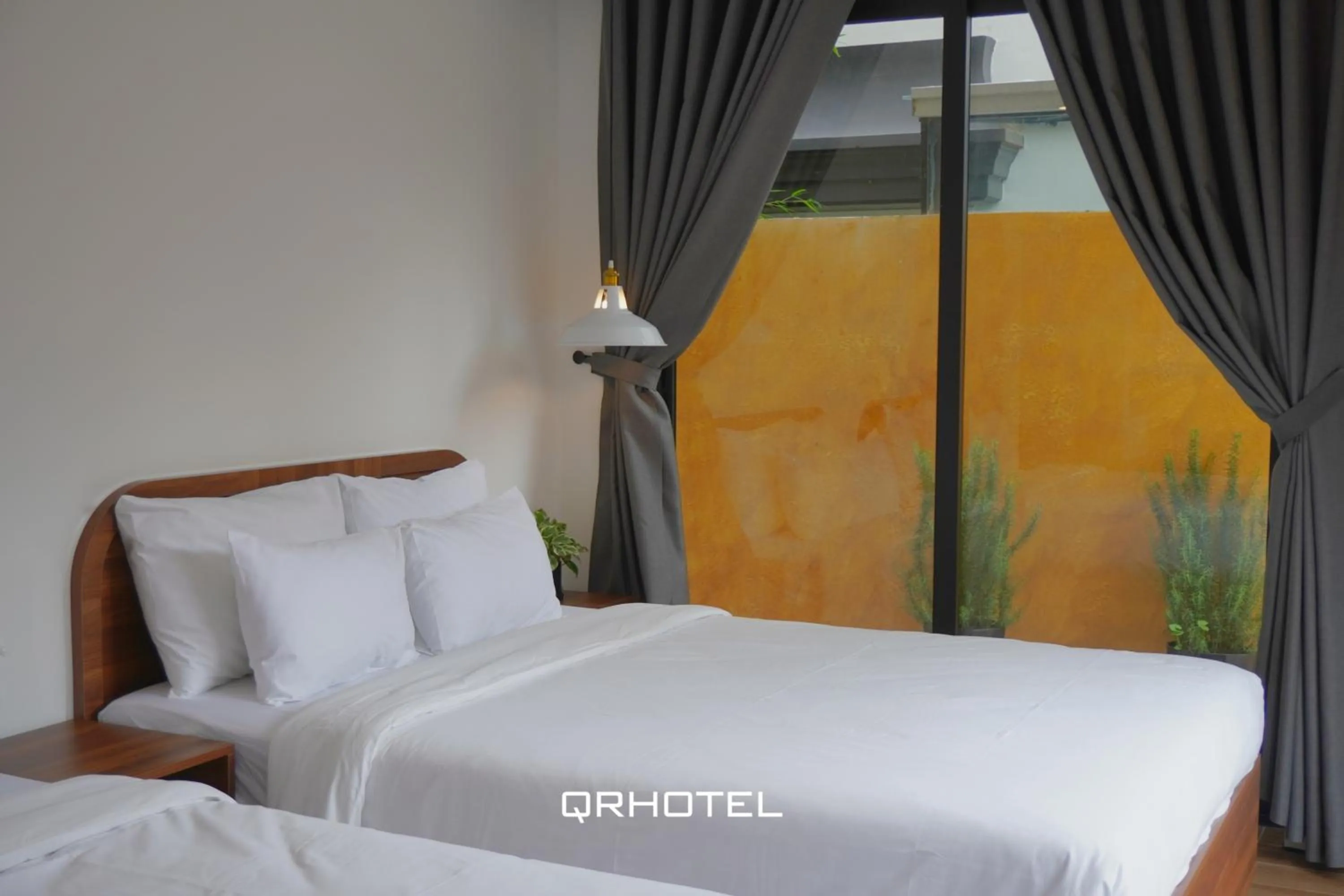 Bed in QR Hotel Dalat