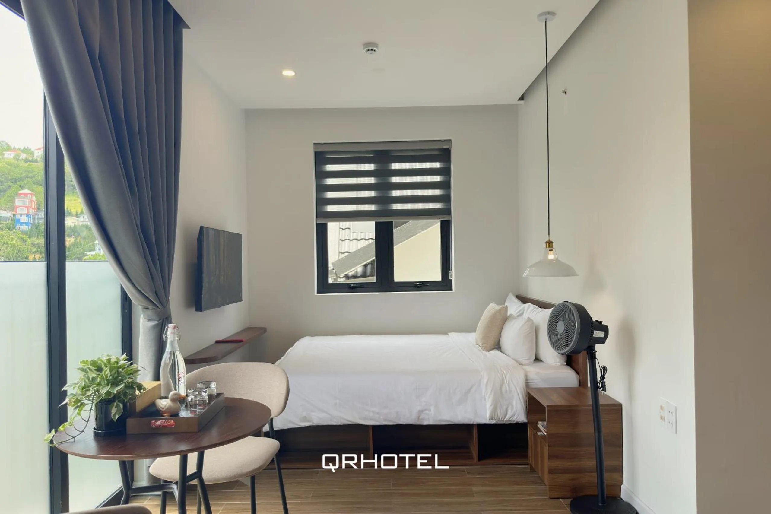 Bed in QR Hotel Dalat