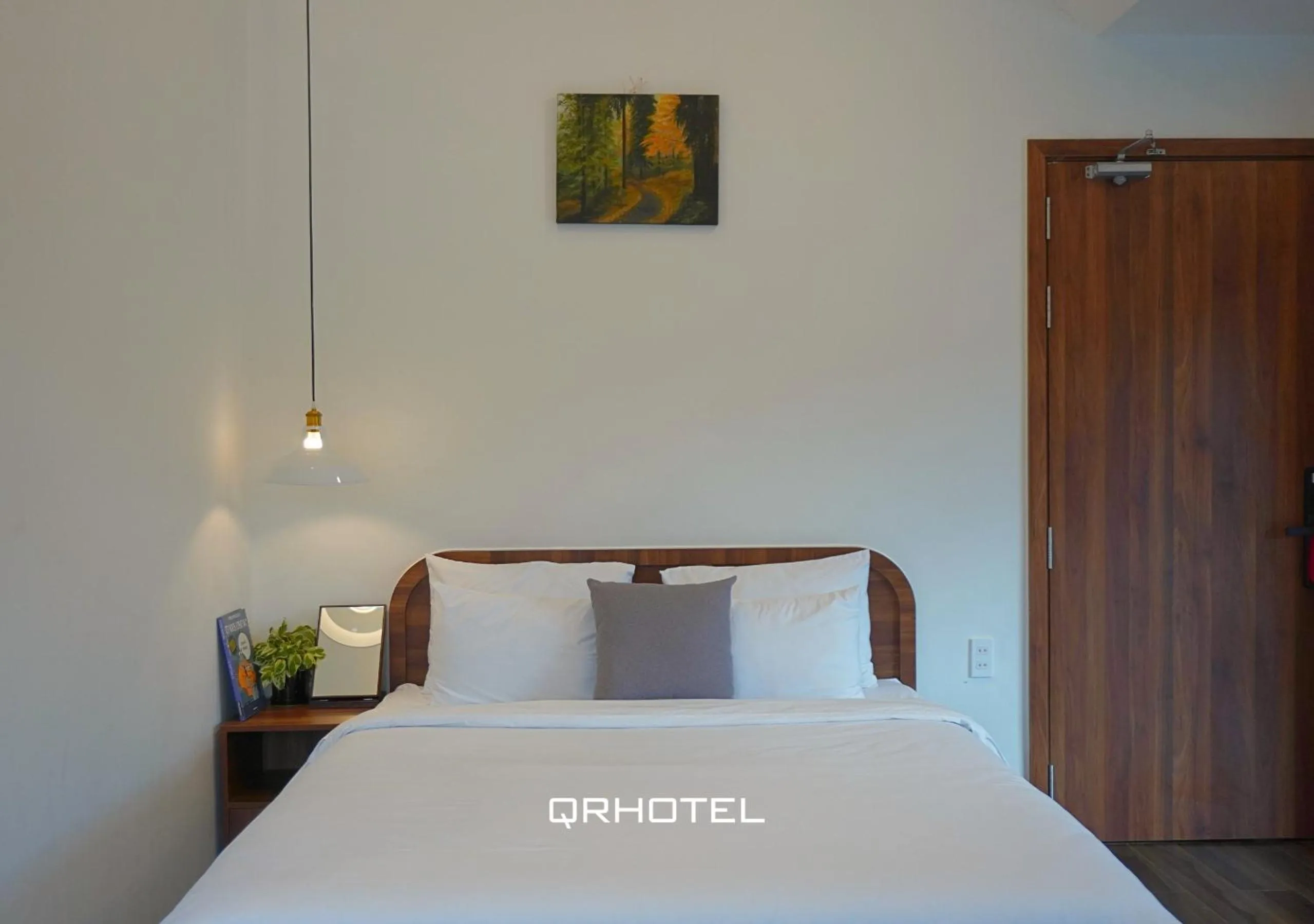 Bed in QR Hotel Dalat