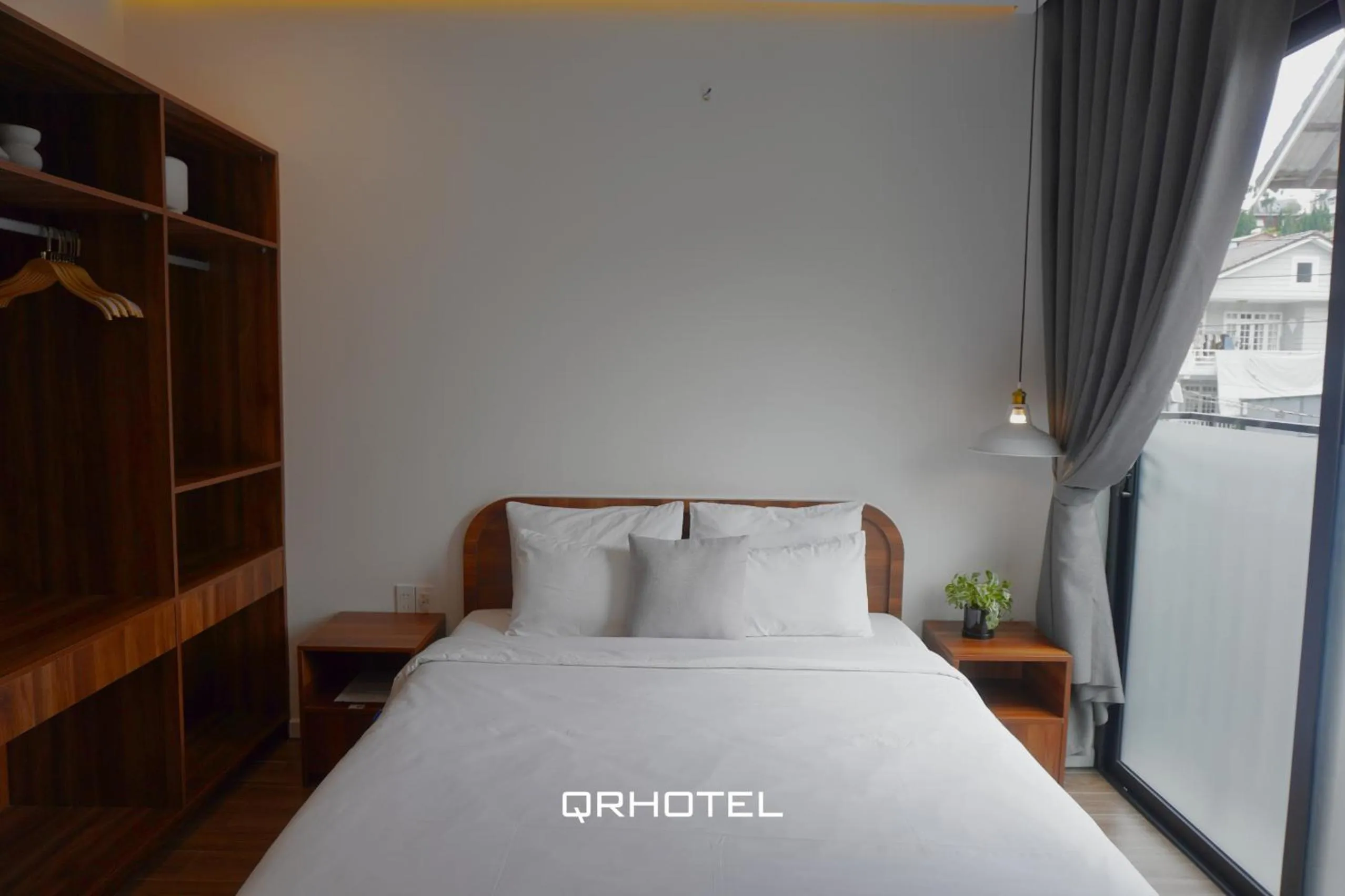 Bed in QR Hotel Dalat