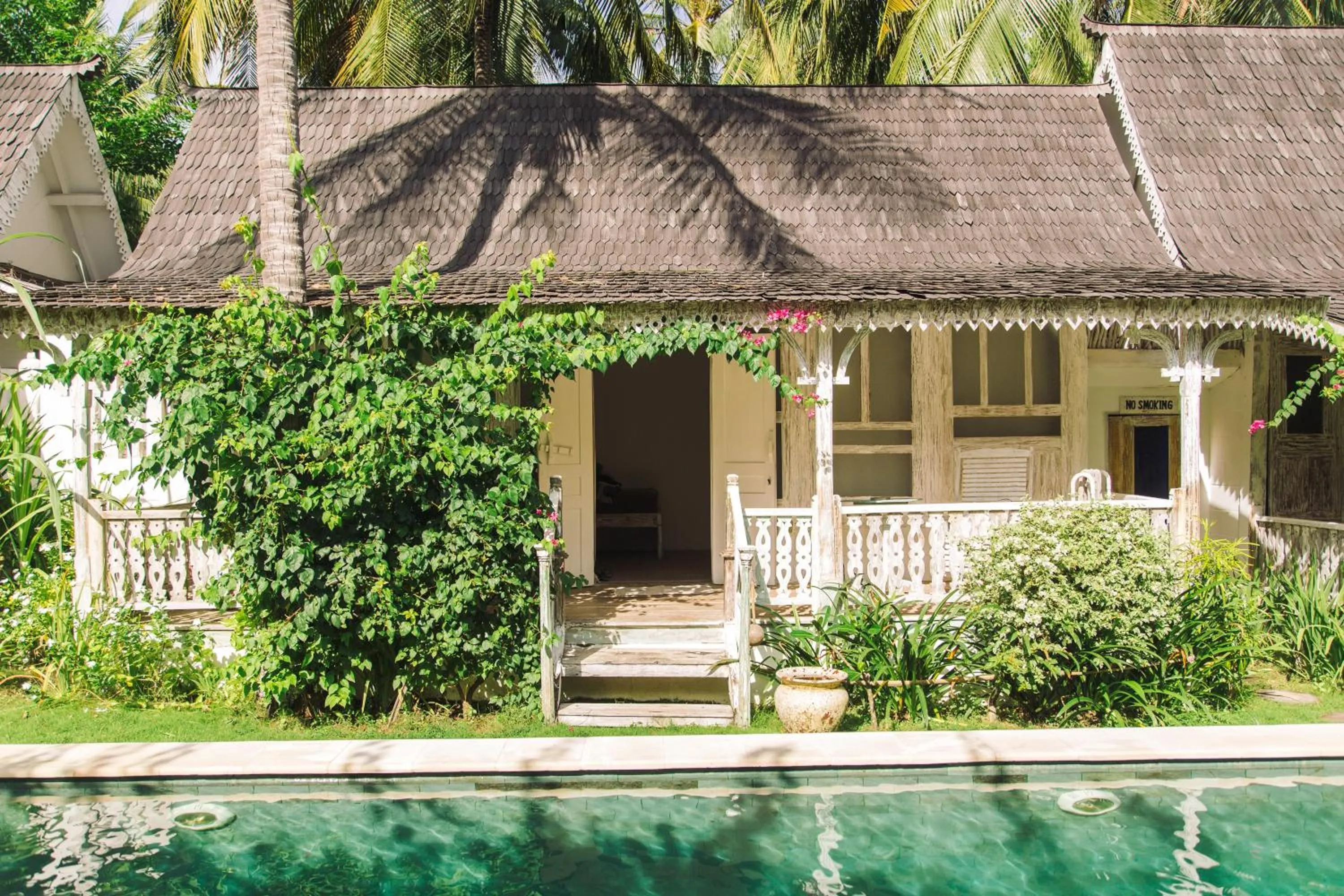 Photo of the whole room in Palmeto Village