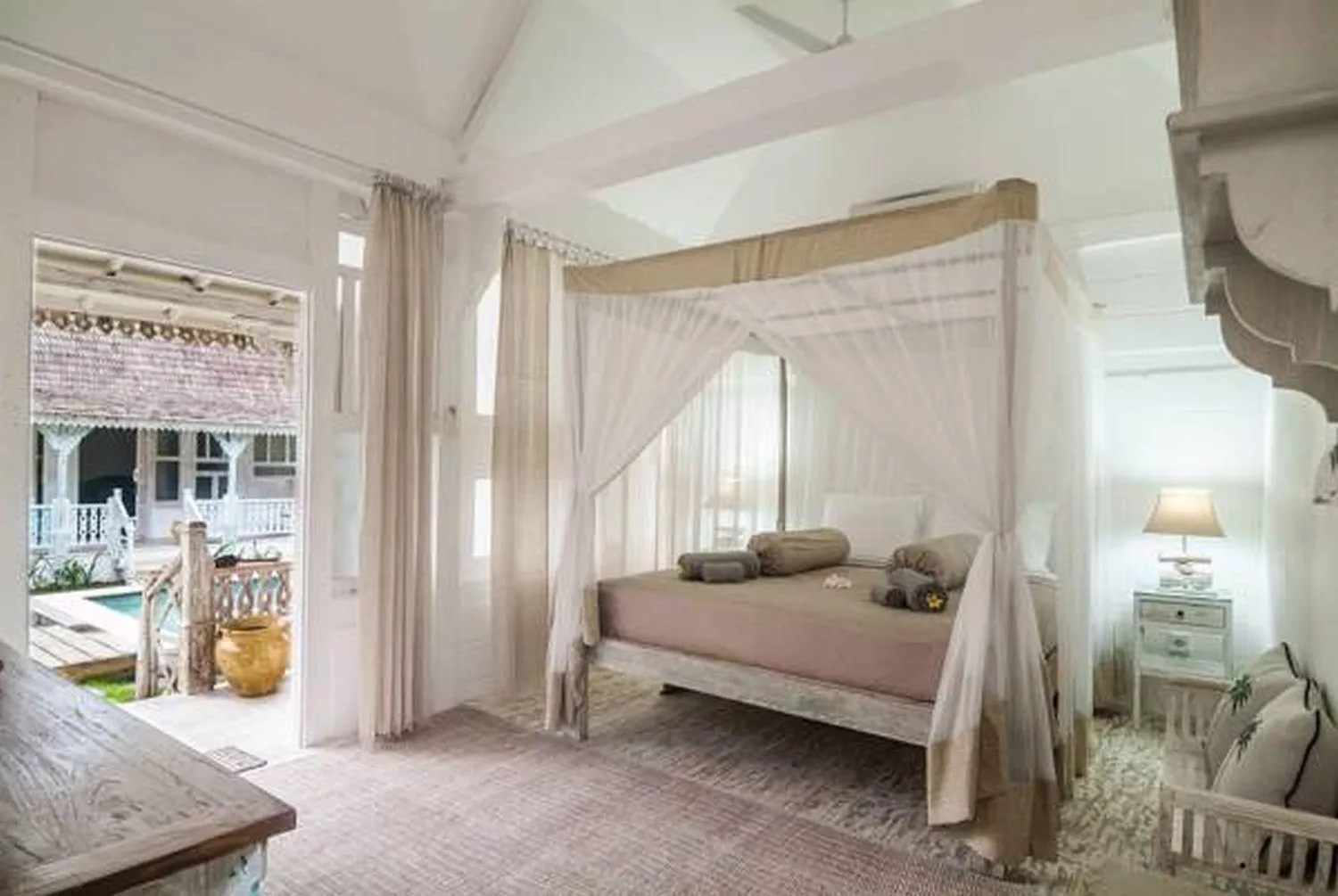 Bed in Palmeto Village