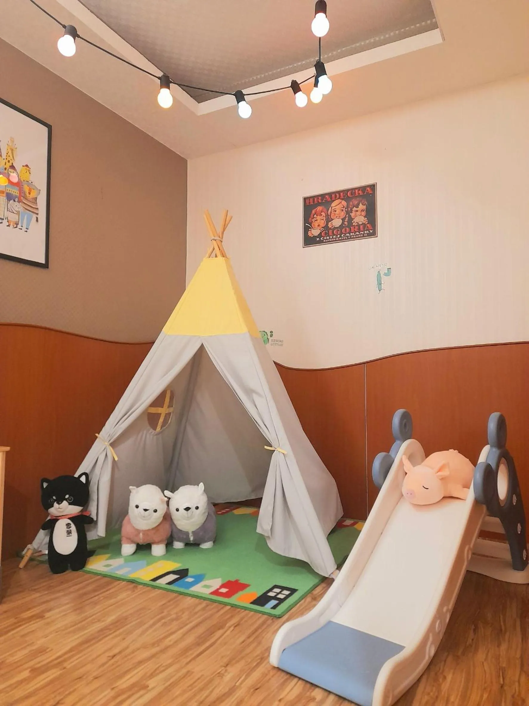 Bed in Xing Ji Bungalow