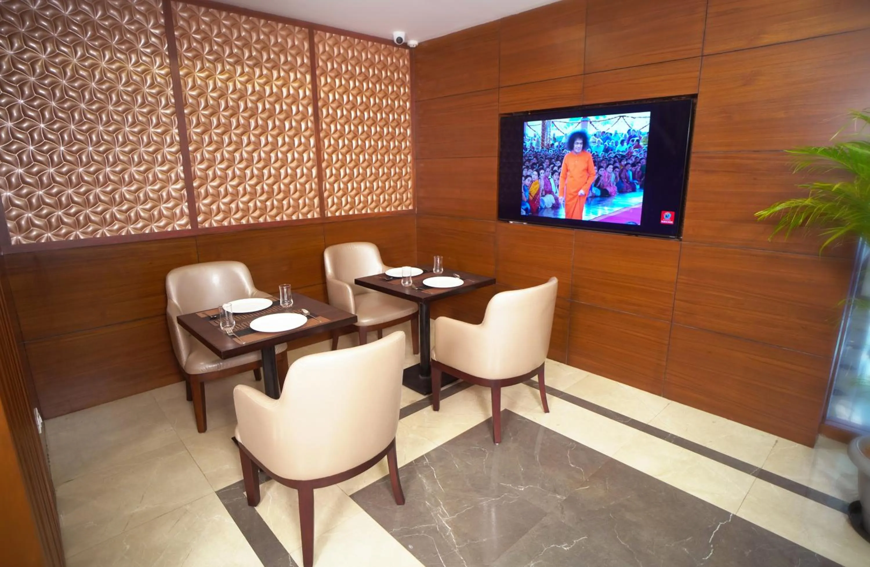 Restaurant/places to eat in Sai Maa Hotel & Residency